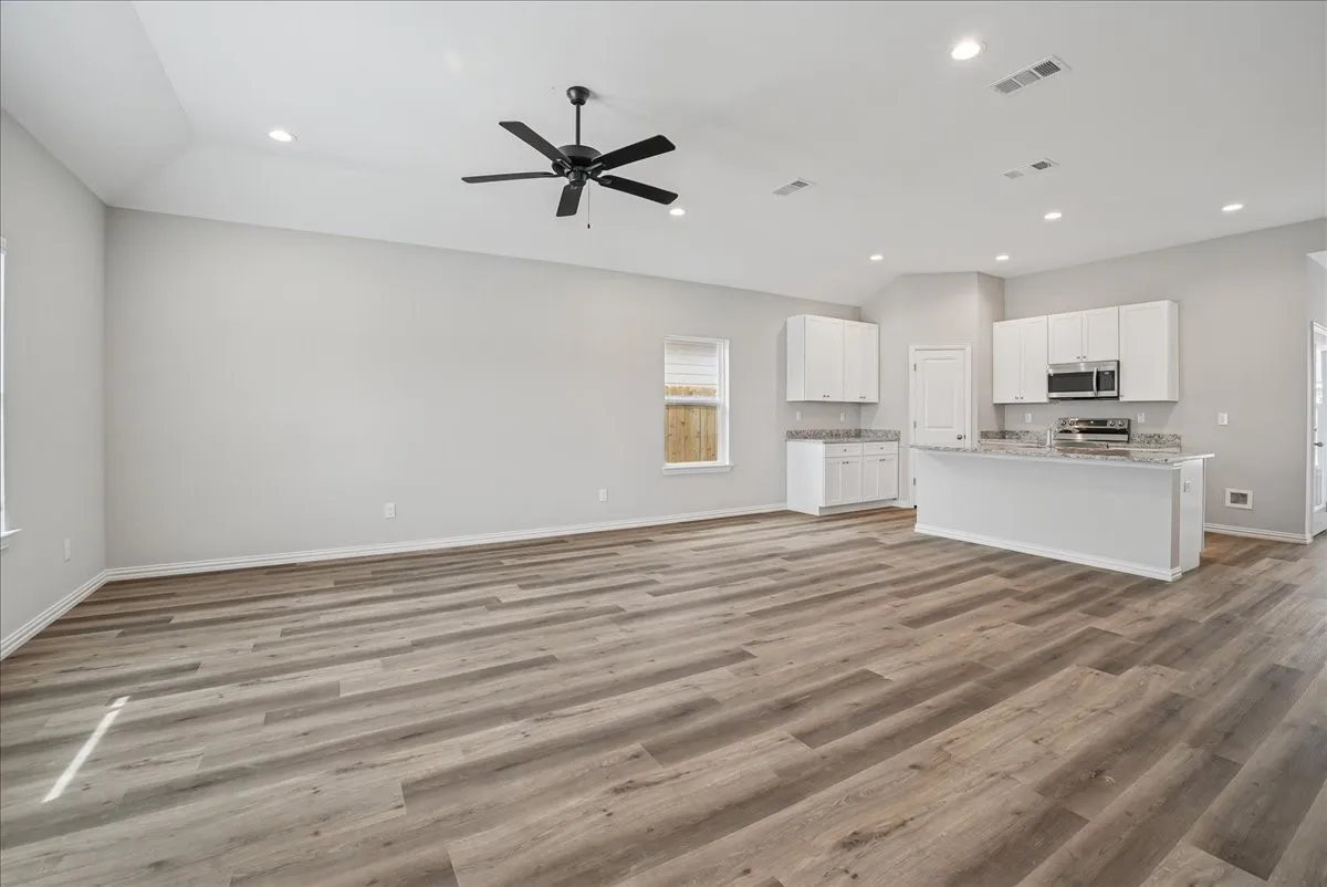Single Family Residence For Rent in Hunt County , 4704 Delano Street, Greenville, Texas 75401, 3 Bedroom, 2 Bathroom, 2 Garage spaces, 1,379 Sqft, built in 2023, mls#21365827, Real Estate Agent in Greenville, Homes For Rent in Hunt county, Homes For Rent in Greenville, Realtor in Greenville Texas, Real Estate Brokerage Independent Realty Texas, Luminita Cordes Realtor