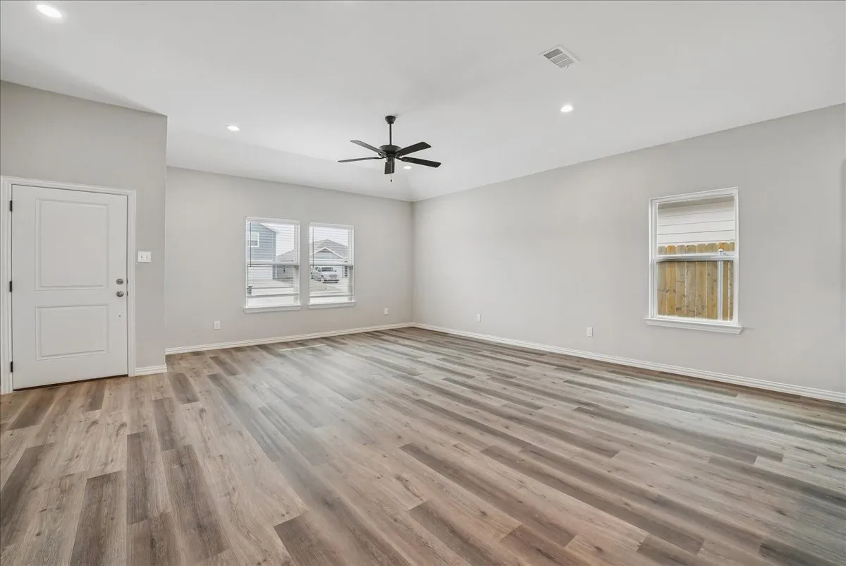 Single Family Residence For Rent in Hunt County , 4704 Delano Street, Greenville, Texas 75401, 3 Bedroom, 2 Bathroom, 2 Garage spaces, 1,379 Sqft, built in 2023, mls#21365827, Real Estate Agent in Greenville, Homes For Rent in Hunt county, Homes For Rent in Greenville, Realtor in Greenville Texas, Real Estate Brokerage Independent Realty Texas, Luminita Cordes Realtor