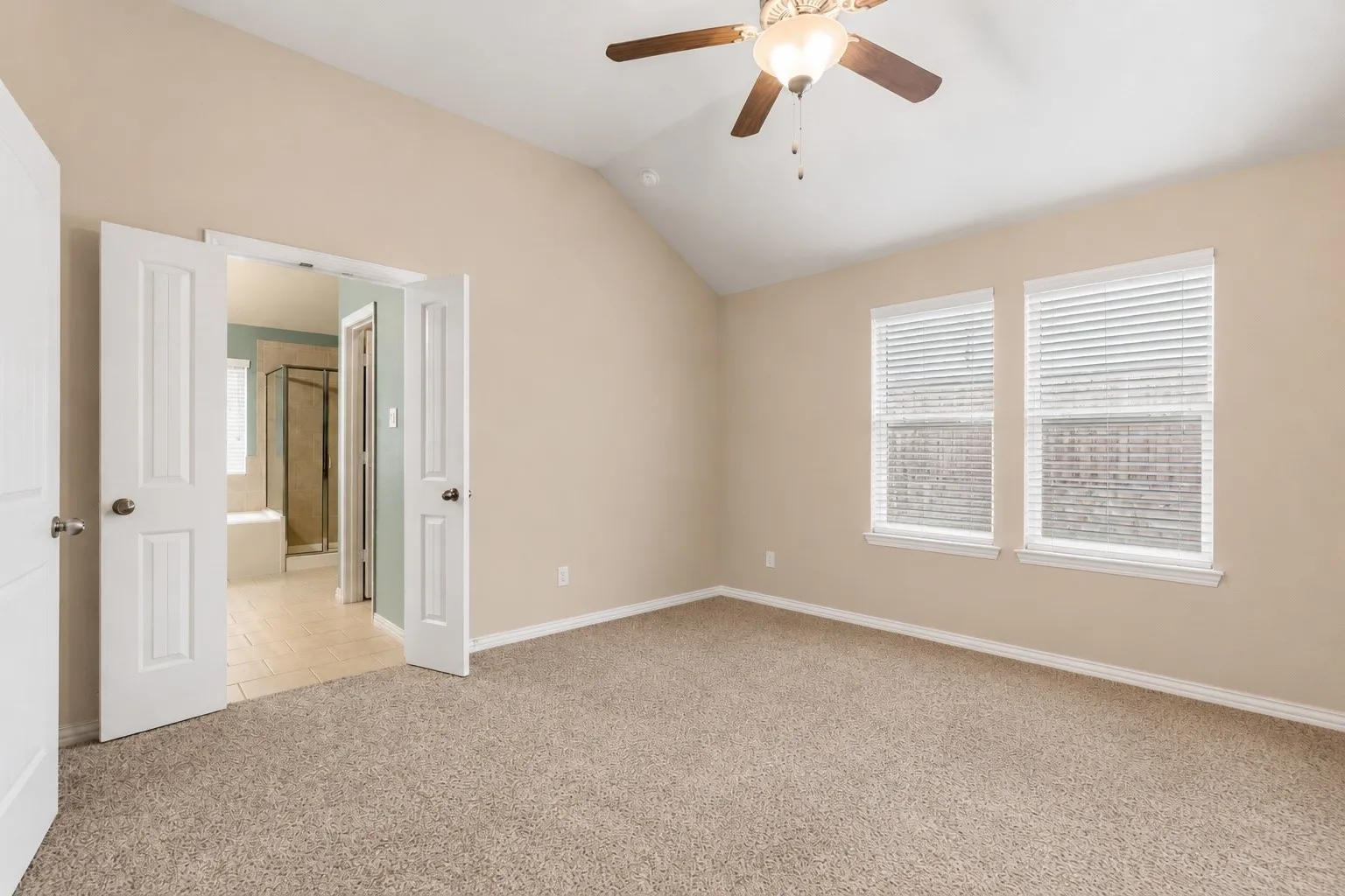 Single Family Residence For Sale in Tarrant County , 620 Swift Current Drive, Crowley, Texas 76036, 4 Bedroom, 2 Bathroom, 2 Garage spaces, 2,000 Sqft, built in 2012, mls#21365045, Real Estate Agent in Crowley, Homes For Sale in Tarrant county, Homes For Sale in Crowley, Realtor in Crowley Texas, Real Estate Brokerage Independent Realty Texas, Luminita Cordes Realtor