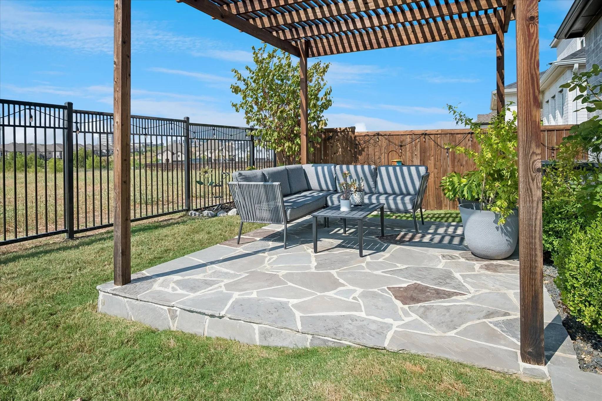 Single Family Residence For Sale in Denton County , 1737 Clem Castle Drive, Carrollton, Texas 75010, 5 Bedroom, 5 Bathroom, 3 Garage spaces, 3,827 Sqft, built in 2021, mls#21361280, Real Estate Agent in Carrollton, Homes For Sale in Denton county, Homes For Sale in Carrollton, Realtor in Carrollton Texas, Real Estate Brokerage Independent Realty Texas, Luminita Cordes Realtor