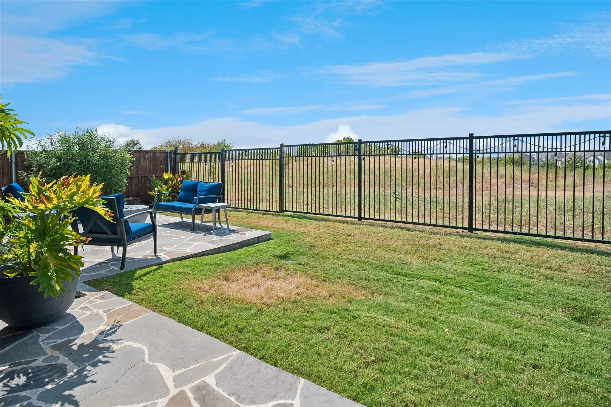 Single Family Residence For Sale in Denton County , 1737 Clem Castle Drive, Carrollton, Texas 75010, 5 Bedroom, 5 Bathroom, 3 Garage spaces, 3,827 Sqft, built in 2021, mls#21361280, Real Estate Agent in Carrollton, Homes For Sale in Denton county, Homes For Sale in Carrollton, Realtor in Carrollton Texas, Real Estate Brokerage Independent Realty Texas, Luminita Cordes Realtor