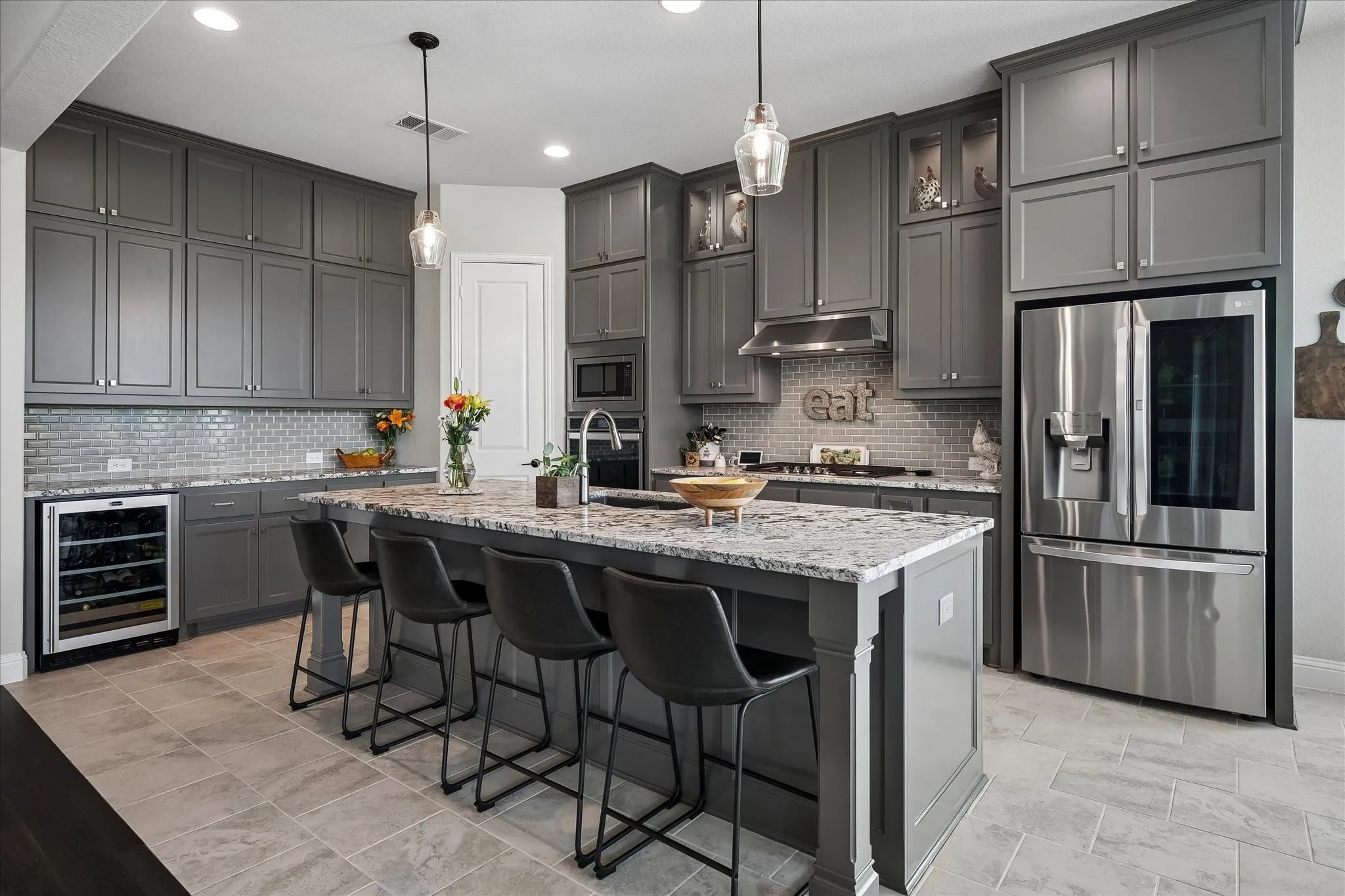 Single Family Residence For Sale in Denton County , 1737 Clem Castle Drive, Carrollton, Texas 75010, 5 Bedroom, 5 Bathroom, 3 Garage spaces, 3,827 Sqft, built in 2021, mls#21361280, Real Estate Agent in Carrollton, Homes For Sale in Denton county, Homes For Sale in Carrollton, Realtor in Carrollton Texas, Real Estate Brokerage Independent Realty Texas, Luminita Cordes Realtor