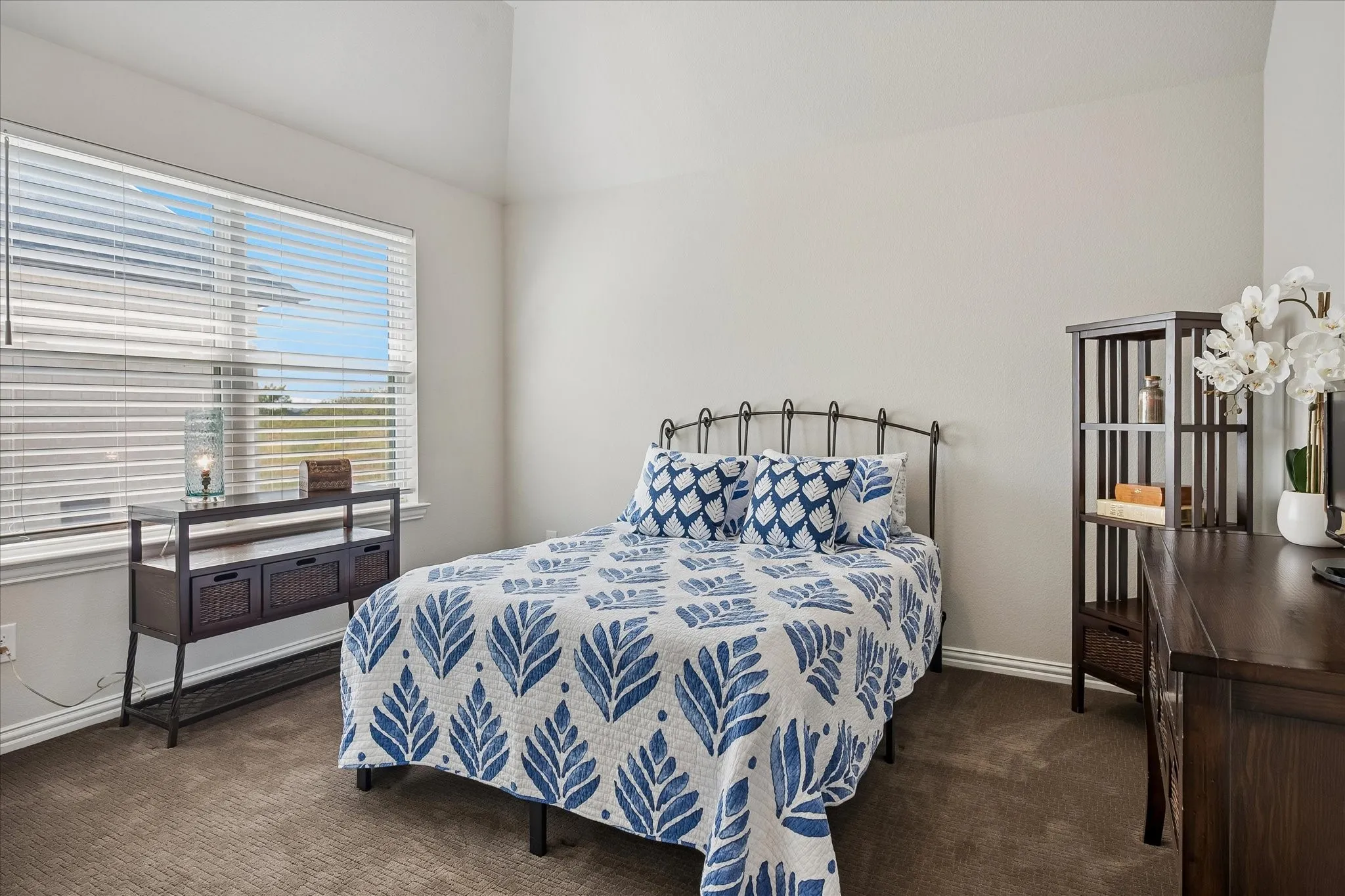 Single Family Residence For Sale in Denton County , 1737 Clem Castle Drive, Carrollton, Texas 75010, 5 Bedroom, 5 Bathroom, 3 Garage spaces, 3,827 Sqft, built in 2021, mls#21361280, Real Estate Agent in Carrollton, Homes For Sale in Denton county, Homes For Sale in Carrollton, Realtor in Carrollton Texas, Real Estate Brokerage Independent Realty Texas, Luminita Cordes Realtor