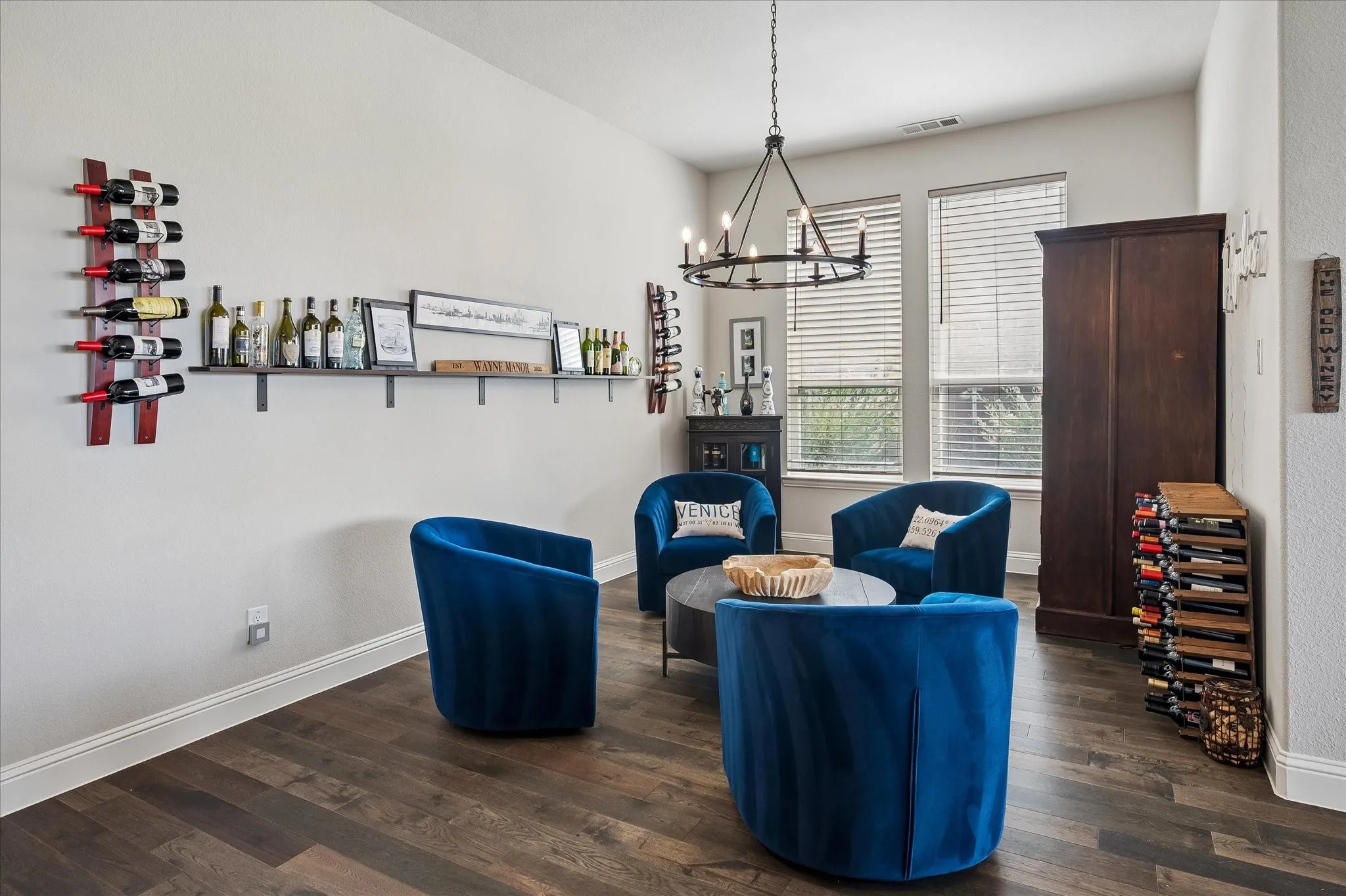 Single Family Residence For Sale in Denton County , 1737 Clem Castle Drive, Carrollton, Texas 75010, 5 Bedroom, 5 Bathroom, 3 Garage spaces, 3,827 Sqft, built in 2021, mls#21361280, Real Estate Agent in Carrollton, Homes For Sale in Denton county, Homes For Sale in Carrollton, Realtor in Carrollton Texas, Real Estate Brokerage Independent Realty Texas, Luminita Cordes Realtor