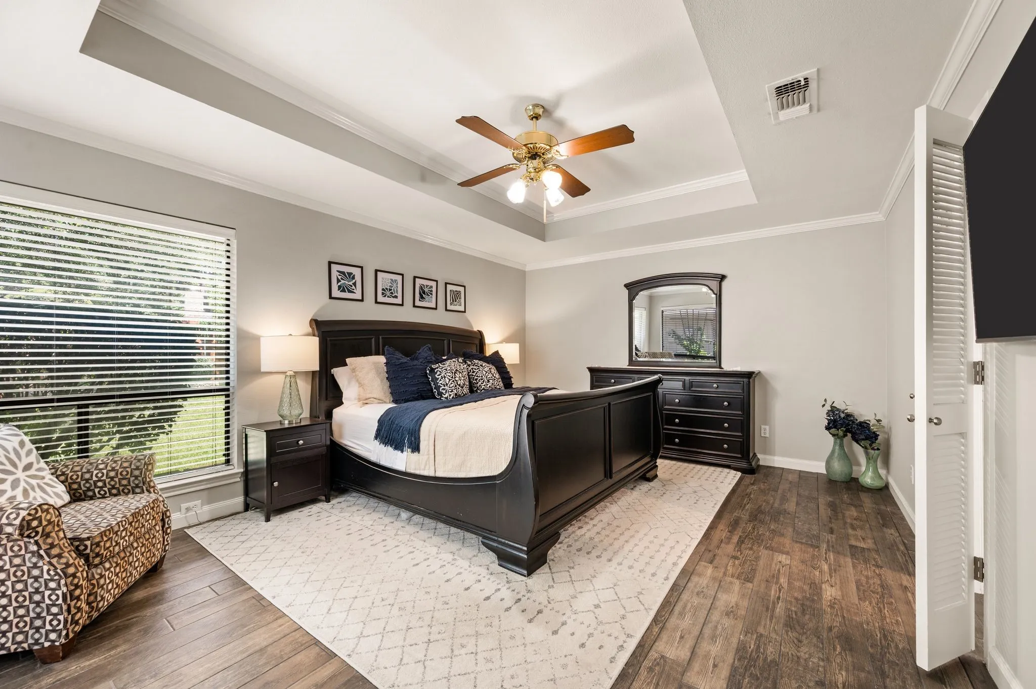 Single Family Residence For Sale in Tarrant County , 5709 Glacier Lake Drive, Arlington, Texas 76013, 4 Bedroom, 3 Bathroom, 2 Garage spaces, 2,424 Sqft, built in 1981, mls#21365181, Real Estate Agent in Arlington, Homes For Sale in Tarrant county, Homes For Sale in Arlington, Realtor in Arlington Texas, Real Estate Brokerage Independent Realty Texas, Luminita Cordes Realtor