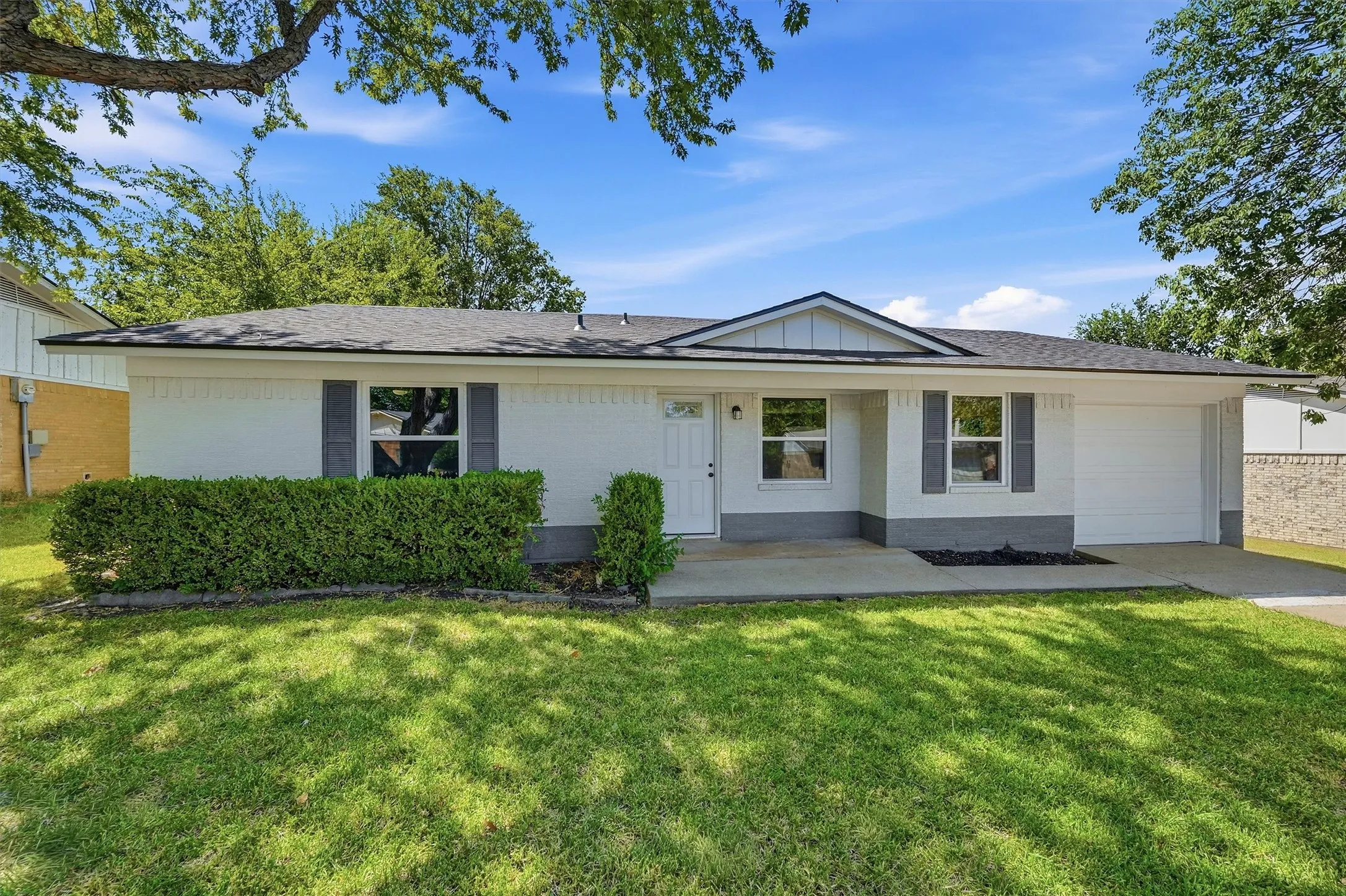 Single Family Residence For Sale in Grayson County , 402 Kansas Street, Sherman, Texas 75090, 3 Bedroom, 2 Bathroom, 1 Garage spaces, 1,187 Sqft, built in 1970, mls#21364565, Real Estate Agent in Sherman, Homes For Sale in Grayson county, Homes For Sale in Sherman, Realtor in Sherman Texas, Real Estate Brokerage Independent Realty Texas, Luminita Cordes Realtor