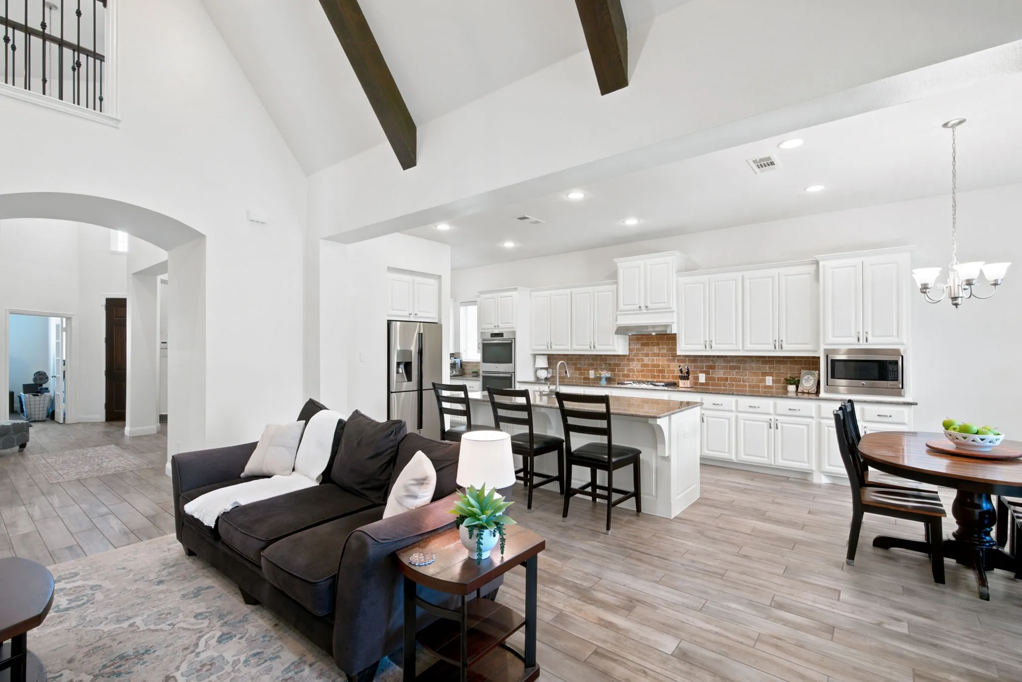 Single Family Residence For Sale in Denton County , 1421 8th Street, Argyle, Texas 76226, 5 Bedroom, 4 Bathroom, 3 Garage spaces, 3,969 Sqft, built in 2016, mls#21365386, Real Estate Agent in Argyle, Homes For Sale in Denton county, Homes For Sale in Argyle, Realtor in Argyle Texas, Real Estate Brokerage Independent Realty Texas, Luminita Cordes Realtor
