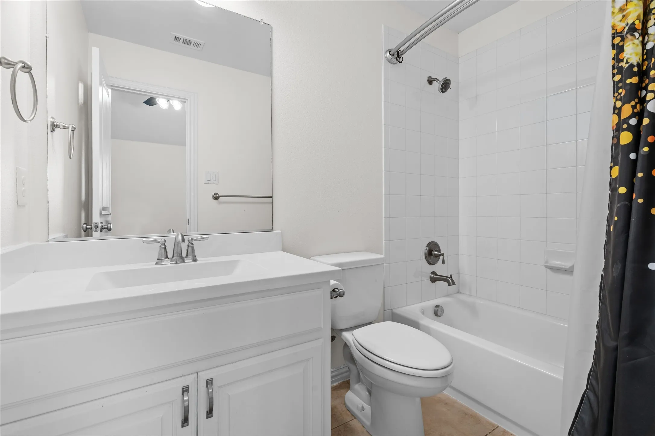 Single Family Residence For Sale in Denton County , 1421 8th Street, Argyle, Texas 76226, 5 Bedroom, 4 Bathroom, 3 Garage spaces, 3,969 Sqft, built in 2016, mls#21365386, Real Estate Agent in Argyle, Homes For Sale in Denton county, Homes For Sale in Argyle, Realtor in Argyle Texas, Real Estate Brokerage Independent Realty Texas, Luminita Cordes Realtor