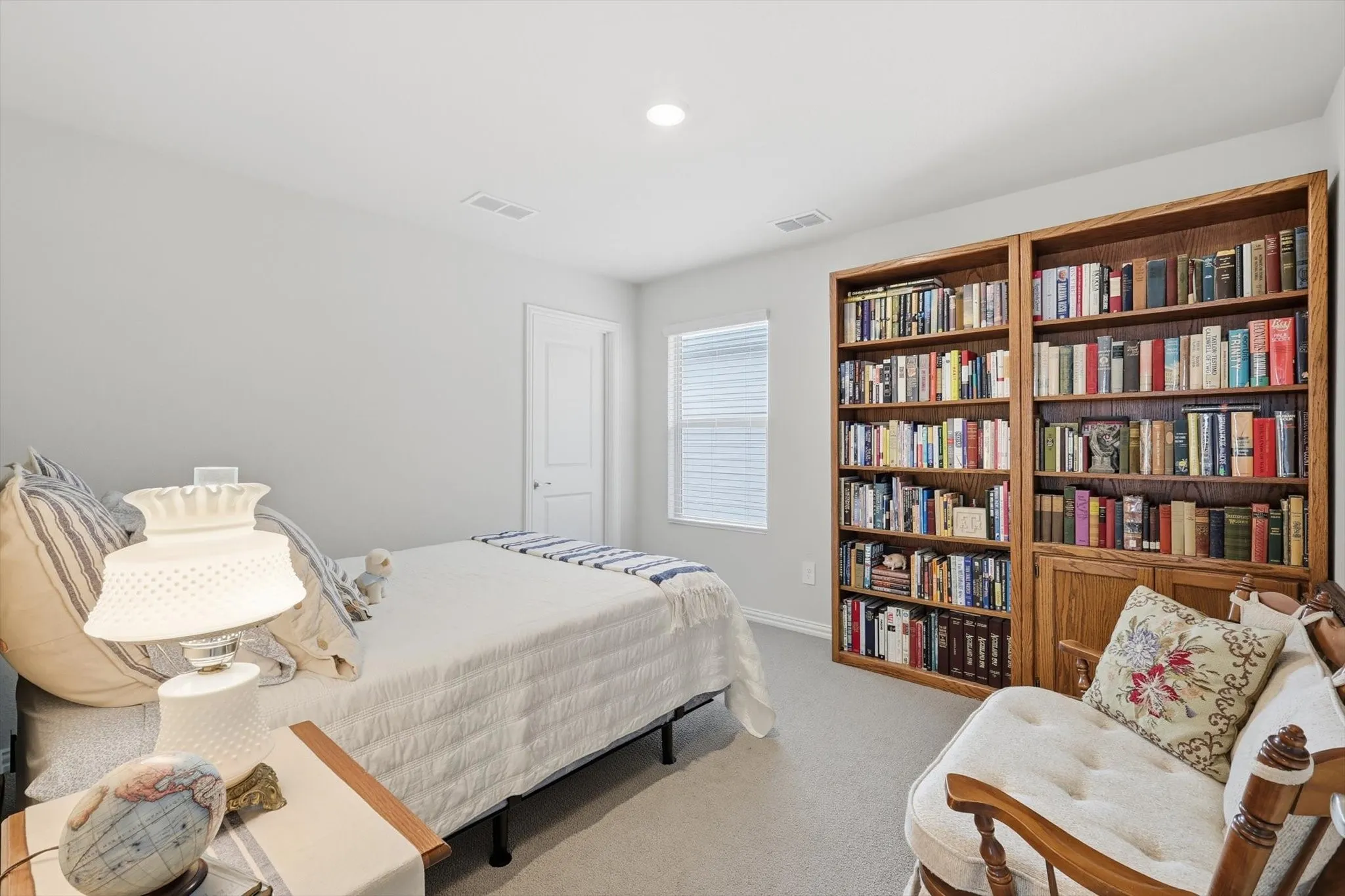 Single Family Residence For Sale in Denton County , 2645 Kings Canyon Mews, Corinth, Texas 76210, 3 Bedroom, 3 Bathroom, 2 Garage spaces, 2,240 Sqft, built in 2023, mls#21365923, Real Estate Agent in Corinth, Homes For Sale in Denton county, Homes For Sale in Corinth, Realtor in Corinth Texas, Real Estate Brokerage Independent Realty Texas, Luminita Cordes Realtor