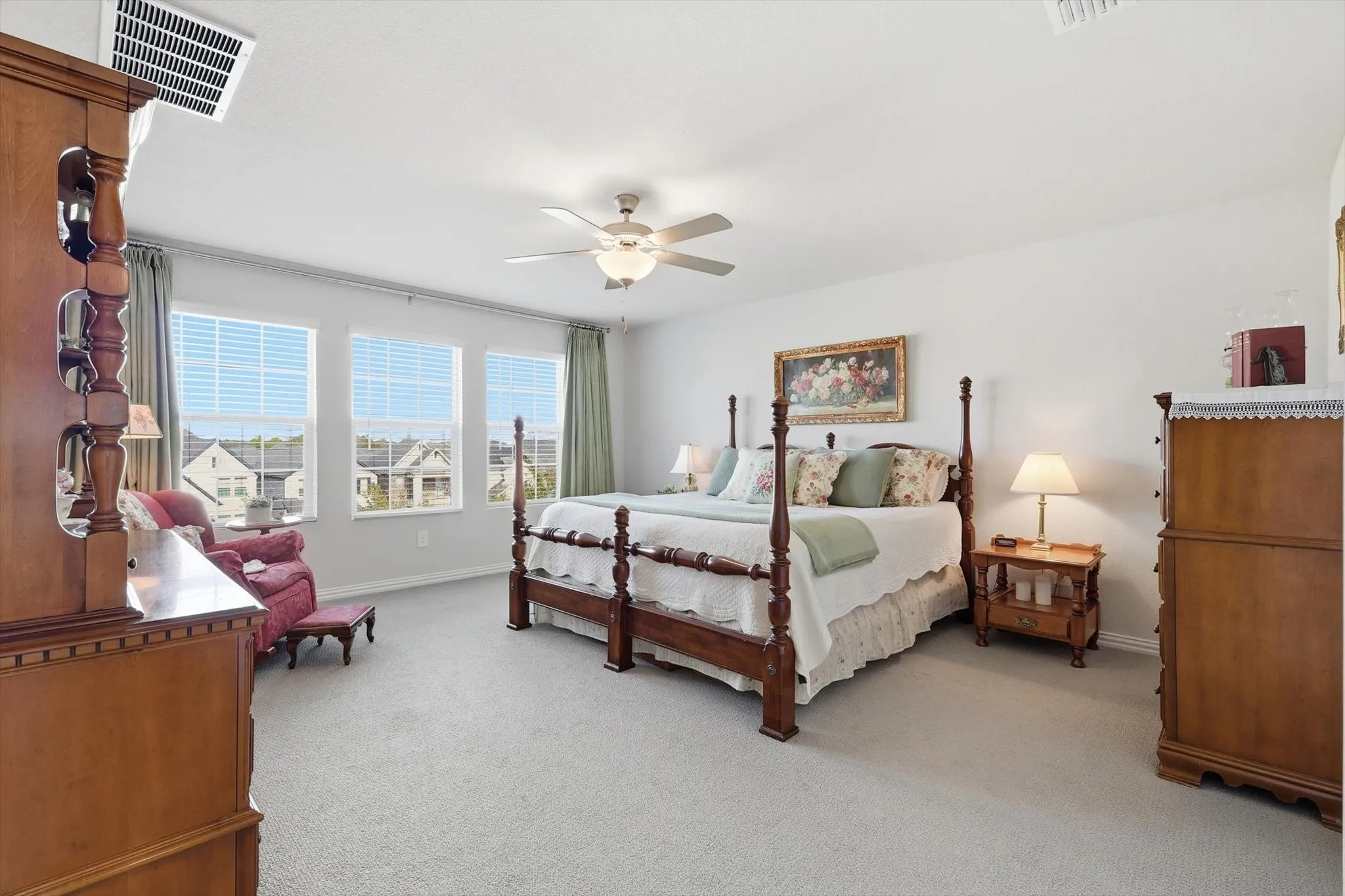Single Family Residence For Sale in Denton County , 2645 Kings Canyon Mews, Corinth, Texas 76210, 3 Bedroom, 3 Bathroom, 2 Garage spaces, 2,240 Sqft, built in 2023, mls#21365923, Real Estate Agent in Corinth, Homes For Sale in Denton county, Homes For Sale in Corinth, Realtor in Corinth Texas, Real Estate Brokerage Independent Realty Texas, Luminita Cordes Realtor