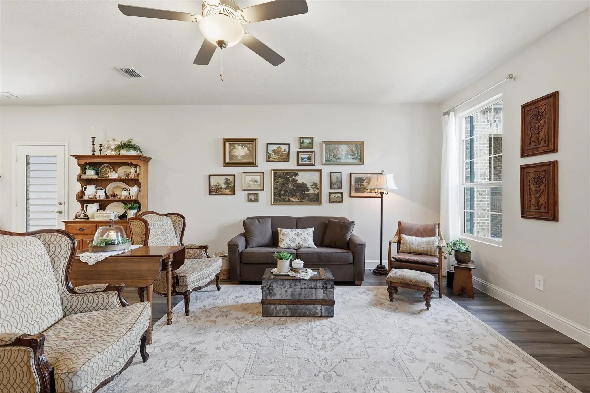 Single Family Residence For Sale in Denton County , 2645 Kings Canyon Mews, Corinth, Texas 76210, 3 Bedroom, 3 Bathroom, 2 Garage spaces, 2,240 Sqft, built in 2023, mls#21365923, Real Estate Agent in Corinth, Homes For Sale in Denton county, Homes For Sale in Corinth, Realtor in Corinth Texas, Real Estate Brokerage Independent Realty Texas, Luminita Cordes Realtor