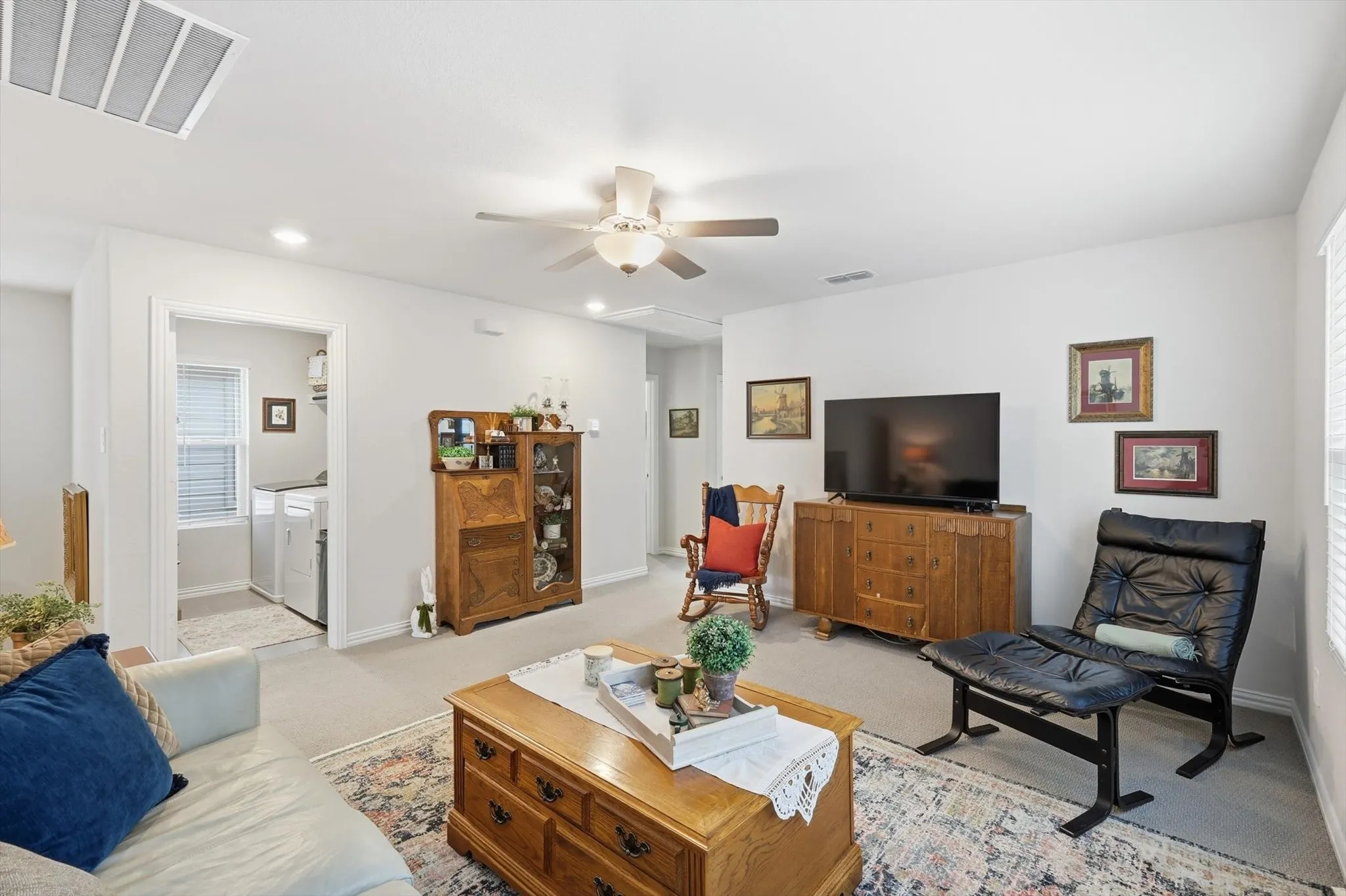 Single Family Residence For Sale in Denton County , 2645 Kings Canyon Mews, Corinth, Texas 76210, 3 Bedroom, 3 Bathroom, 2 Garage spaces, 2,240 Sqft, built in 2023, mls#21365923, Real Estate Agent in Corinth, Homes For Sale in Denton county, Homes For Sale in Corinth, Realtor in Corinth Texas, Real Estate Brokerage Independent Realty Texas, Luminita Cordes Realtor
