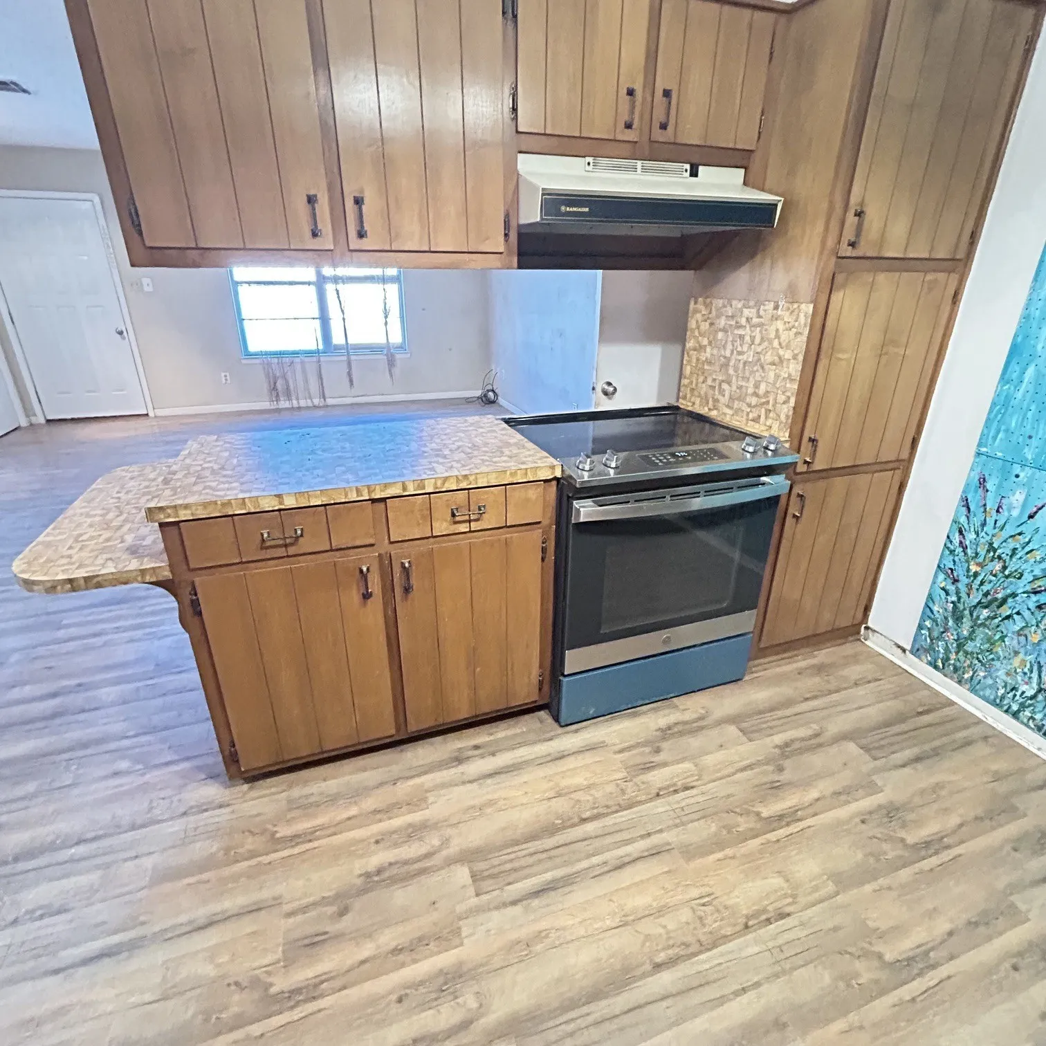 Single Family Residence For Sale in Bosque County , 506 N Avenue X, Clifton, Texas 76634, 2 Bedroom, 2 Bathroom, Garage spaces, 1,176 Sqft, built in 1980, mls#21365943, Real Estate Agent in Clifton, Homes For Sale in Bosque county, Homes For Sale in Clifton, Realtor in Clifton Texas, Real Estate Brokerage Independent Realty Texas, Luminita Cordes Realtor