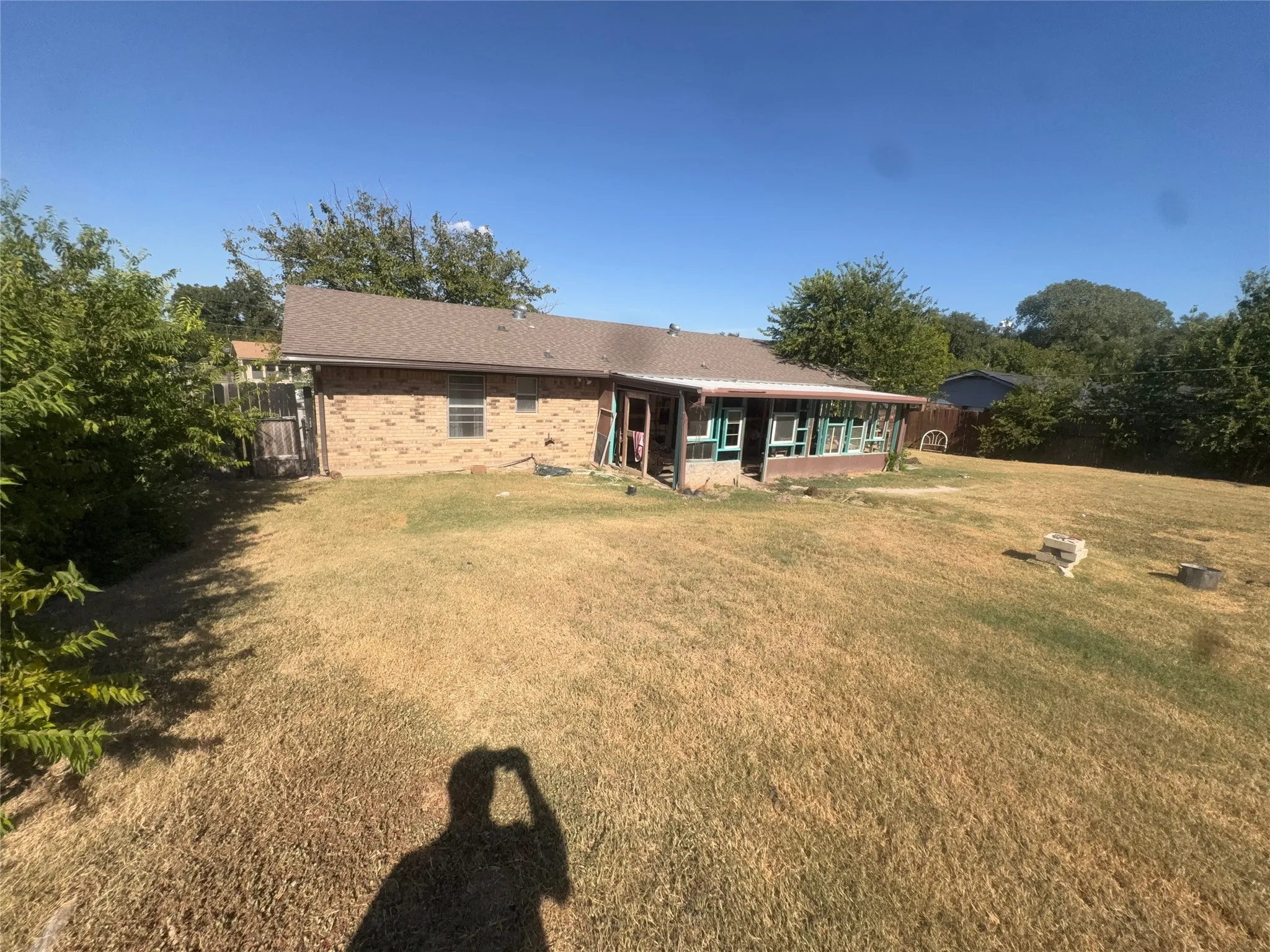 Single Family Residence For Sale in Bosque County , 506 N Avenue X, Clifton, Texas 76634, 2 Bedroom, 2 Bathroom, Garage spaces, 1,176 Sqft, built in 1980, mls#21365943, Real Estate Agent in Clifton, Homes For Sale in Bosque county, Homes For Sale in Clifton, Realtor in Clifton Texas, Real Estate Brokerage Independent Realty Texas, Luminita Cordes Realtor