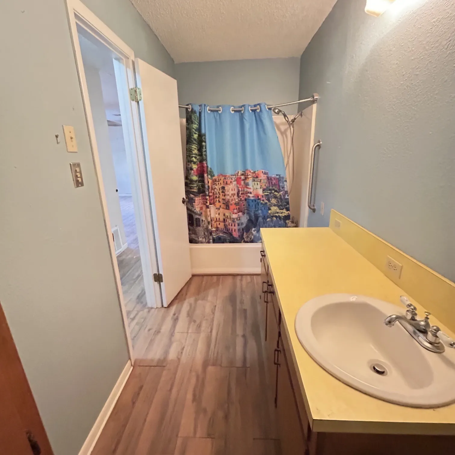 Single Family Residence For Sale in Bosque County , 506 N Avenue X, Clifton, Texas 76634, 2 Bedroom, 2 Bathroom, Garage spaces, 1,176 Sqft, built in 1980, mls#21365943, Real Estate Agent in Clifton, Homes For Sale in Bosque county, Homes For Sale in Clifton, Realtor in Clifton Texas, Real Estate Brokerage Independent Realty Texas, Luminita Cordes Realtor