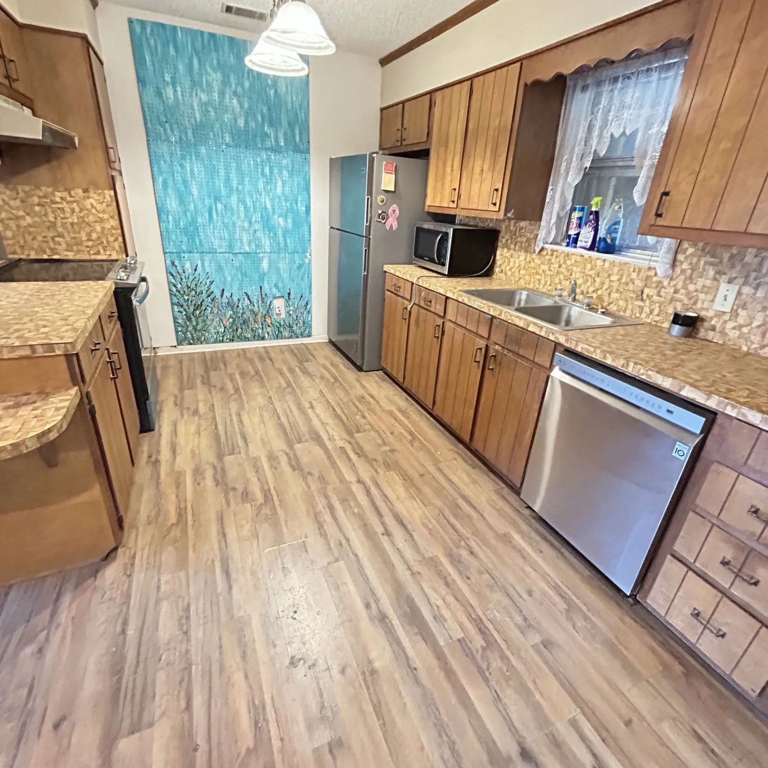 Single Family Residence For Sale in Bosque County , 506 N Avenue X, Clifton, Texas 76634, 2 Bedroom, 2 Bathroom, Garage spaces, 1,176 Sqft, built in 1980, mls#21365943, Real Estate Agent in Clifton, Homes For Sale in Bosque county, Homes For Sale in Clifton, Realtor in Clifton Texas, Real Estate Brokerage Independent Realty Texas, Luminita Cordes Realtor