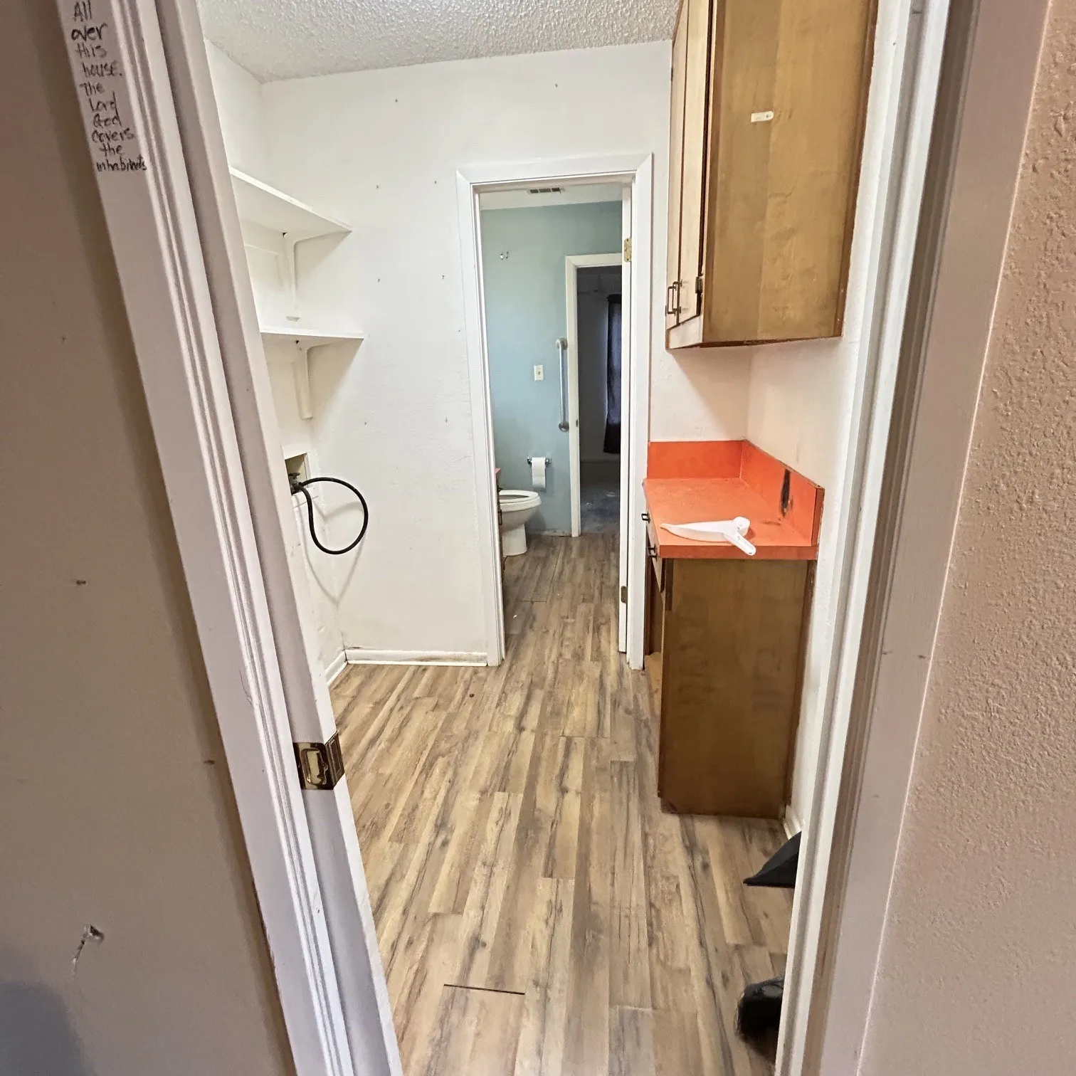 Single Family Residence For Sale in Bosque County , 506 N Avenue X, Clifton, Texas 76634, 2 Bedroom, 2 Bathroom, Garage spaces, 1,176 Sqft, built in 1980, mls#21365943, Real Estate Agent in Clifton, Homes For Sale in Bosque county, Homes For Sale in Clifton, Realtor in Clifton Texas, Real Estate Brokerage Independent Realty Texas, Luminita Cordes Realtor
