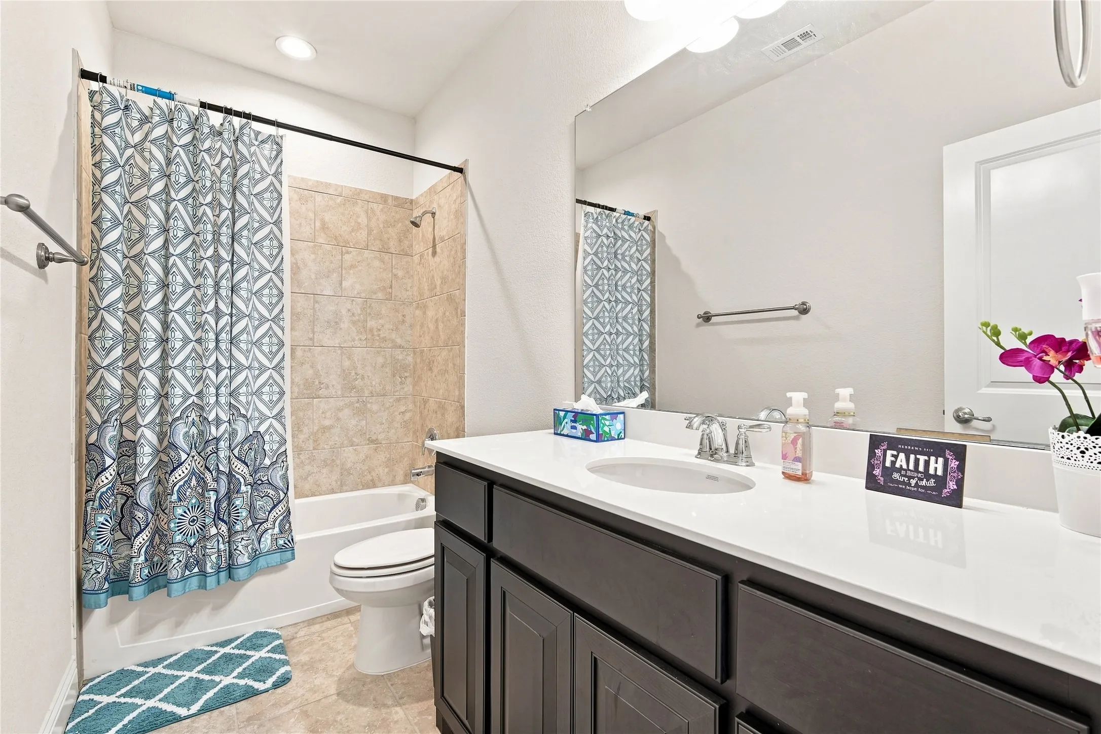 Single Family Residence For Sale in Tarrant County , 8121 Loretta Day Drive, Arlington, Texas 76002, 4 Bedroom, 4 Bathroom, 2 Garage spaces, 2,964 Sqft, built in 2019, mls#21363710, Real Estate Agent in Arlington, Homes For Sale in Tarrant county, Homes For Sale in Arlington, Realtor in Arlington Texas, Real Estate Brokerage Independent Realty Texas, Luminita Cordes Realtor