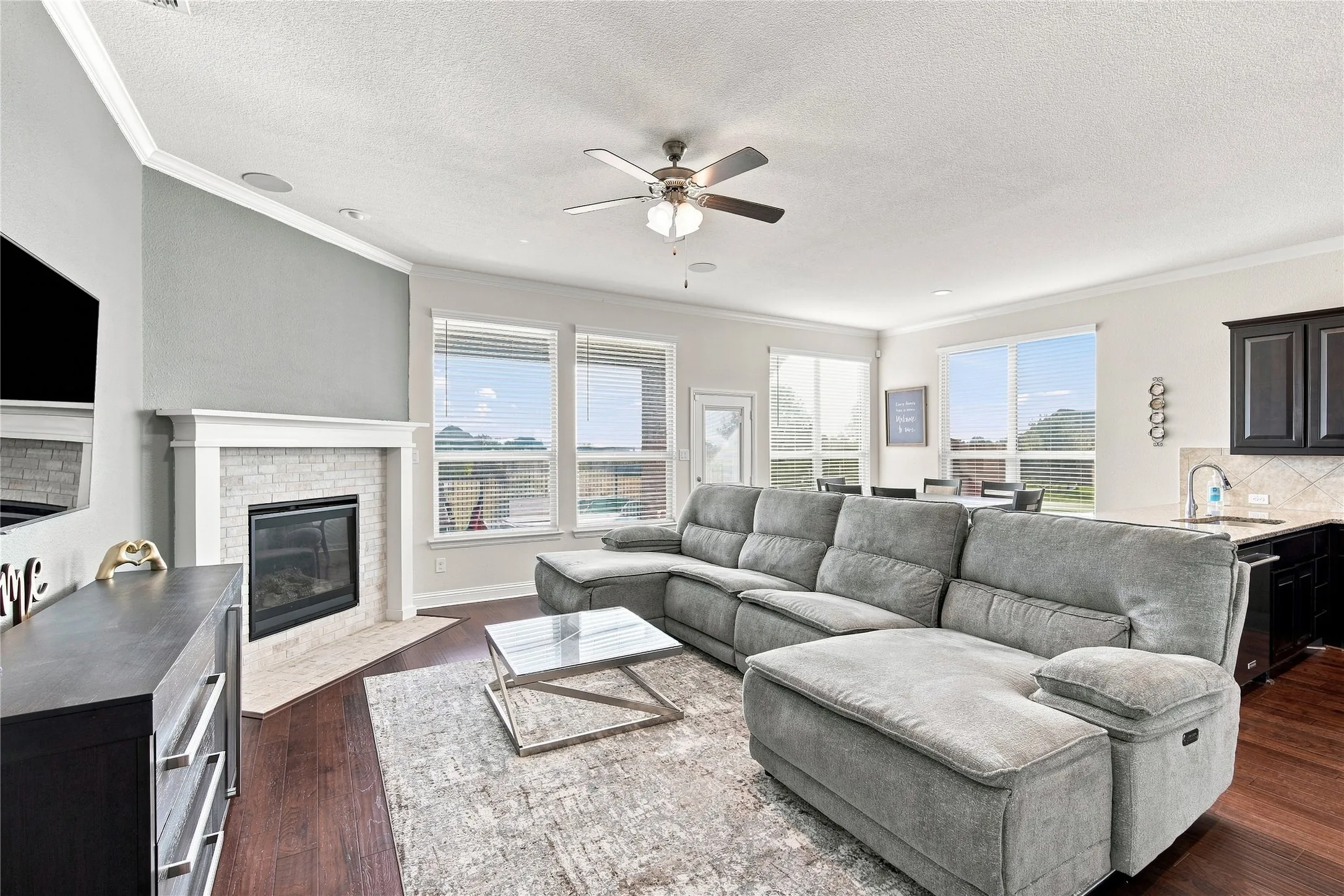 Single Family Residence For Sale in Tarrant County , 8121 Loretta Day Drive, Arlington, Texas 76002, 4 Bedroom, 4 Bathroom, 2 Garage spaces, 2,964 Sqft, built in 2019, mls#21363710, Real Estate Agent in Arlington, Homes For Sale in Tarrant county, Homes For Sale in Arlington, Realtor in Arlington Texas, Real Estate Brokerage Independent Realty Texas, Luminita Cordes Realtor
