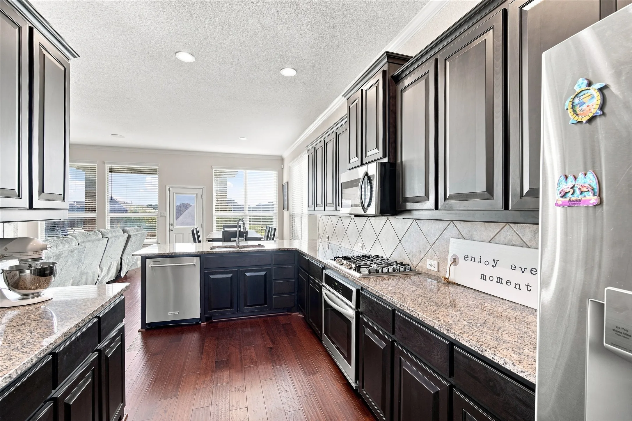 Single Family Residence For Sale in Tarrant County , 8121 Loretta Day Drive, Arlington, Texas 76002, 4 Bedroom, 4 Bathroom, 2 Garage spaces, 2,964 Sqft, built in 2019, mls#21363710, Real Estate Agent in Arlington, Homes For Sale in Tarrant county, Homes For Sale in Arlington, Realtor in Arlington Texas, Real Estate Brokerage Independent Realty Texas, Luminita Cordes Realtor