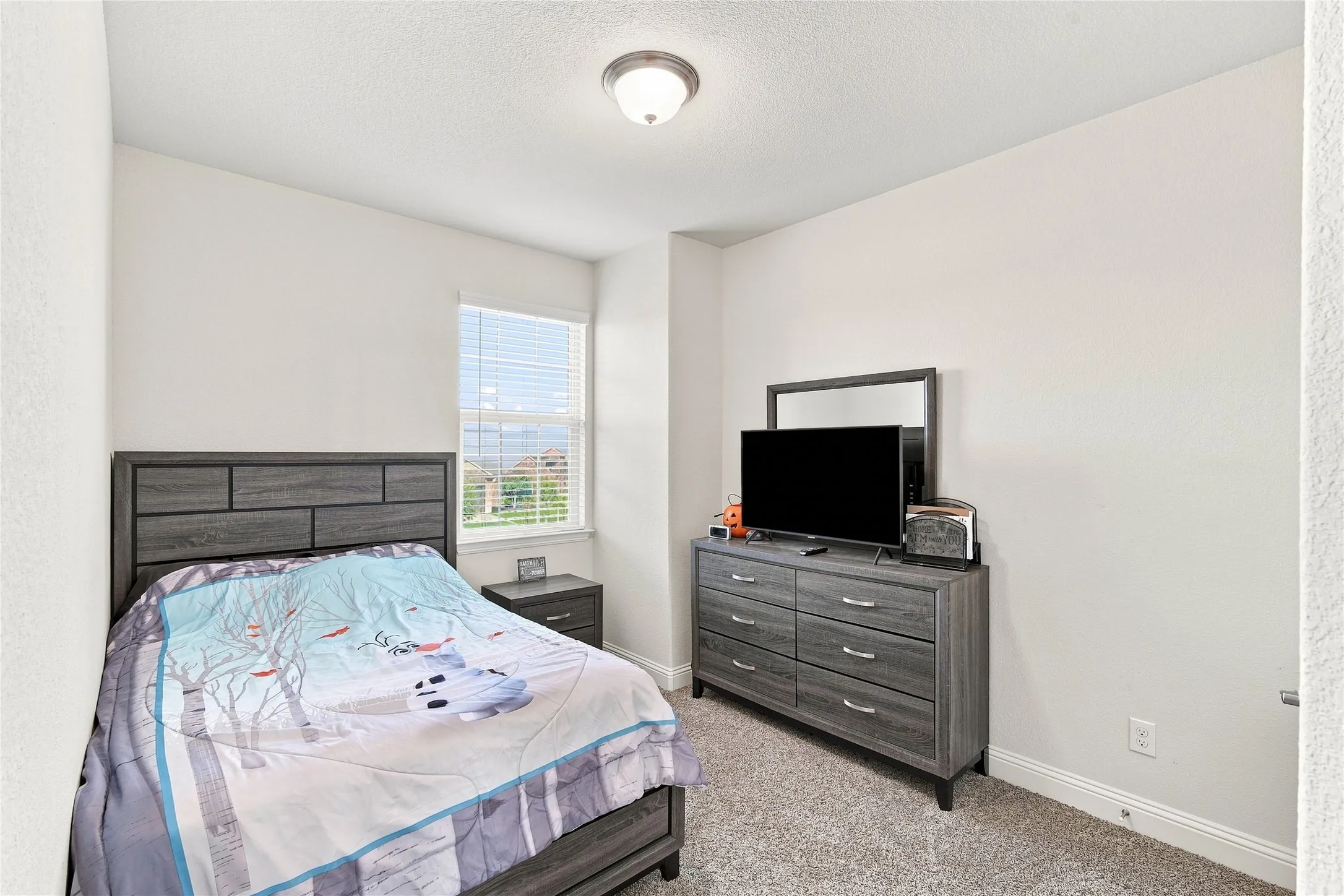 Single Family Residence For Sale in Tarrant County , 8121 Loretta Day Drive, Arlington, Texas 76002, 4 Bedroom, 4 Bathroom, 2 Garage spaces, 2,964 Sqft, built in 2019, mls#21363710, Real Estate Agent in Arlington, Homes For Sale in Tarrant county, Homes For Sale in Arlington, Realtor in Arlington Texas, Real Estate Brokerage Independent Realty Texas, Luminita Cordes Realtor