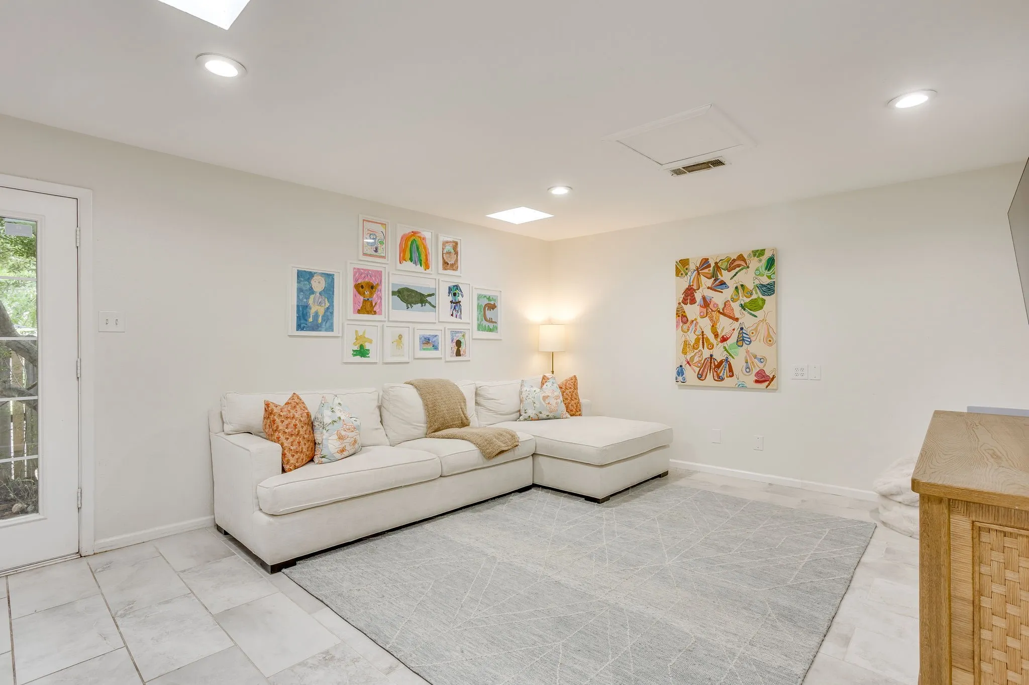 Single Family Residence For Rent in Tarrant County , 2541 Walsh Court, Fort Worth, Texas 76109, 3 Bedroom, 3 Bathroom, Garage spaces, 1,934 Sqft, built in 1948, Price $3,850, mls#21365945, Real Estate Agent in Fort Worth, Homes For Rent in Tarrant county, Homes For Rent in Fort Worth, Realtor in Fort Worth Texas, Real Estate Brokerage Independent Realty Texas, Luminita Cordes Realtor
