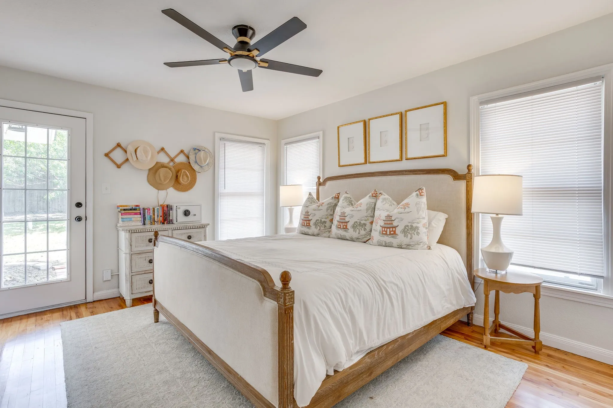 Single Family Residence For Rent in Tarrant County , 2541 Walsh Court, Fort Worth, Texas 76109, 3 Bedroom, 3 Bathroom, Garage spaces, 1,934 Sqft, built in 1948, Price $3,850, mls#21365945, Real Estate Agent in Fort Worth, Homes For Rent in Tarrant county, Homes For Rent in Fort Worth, Realtor in Fort Worth Texas, Real Estate Brokerage Independent Realty Texas, Luminita Cordes Realtor