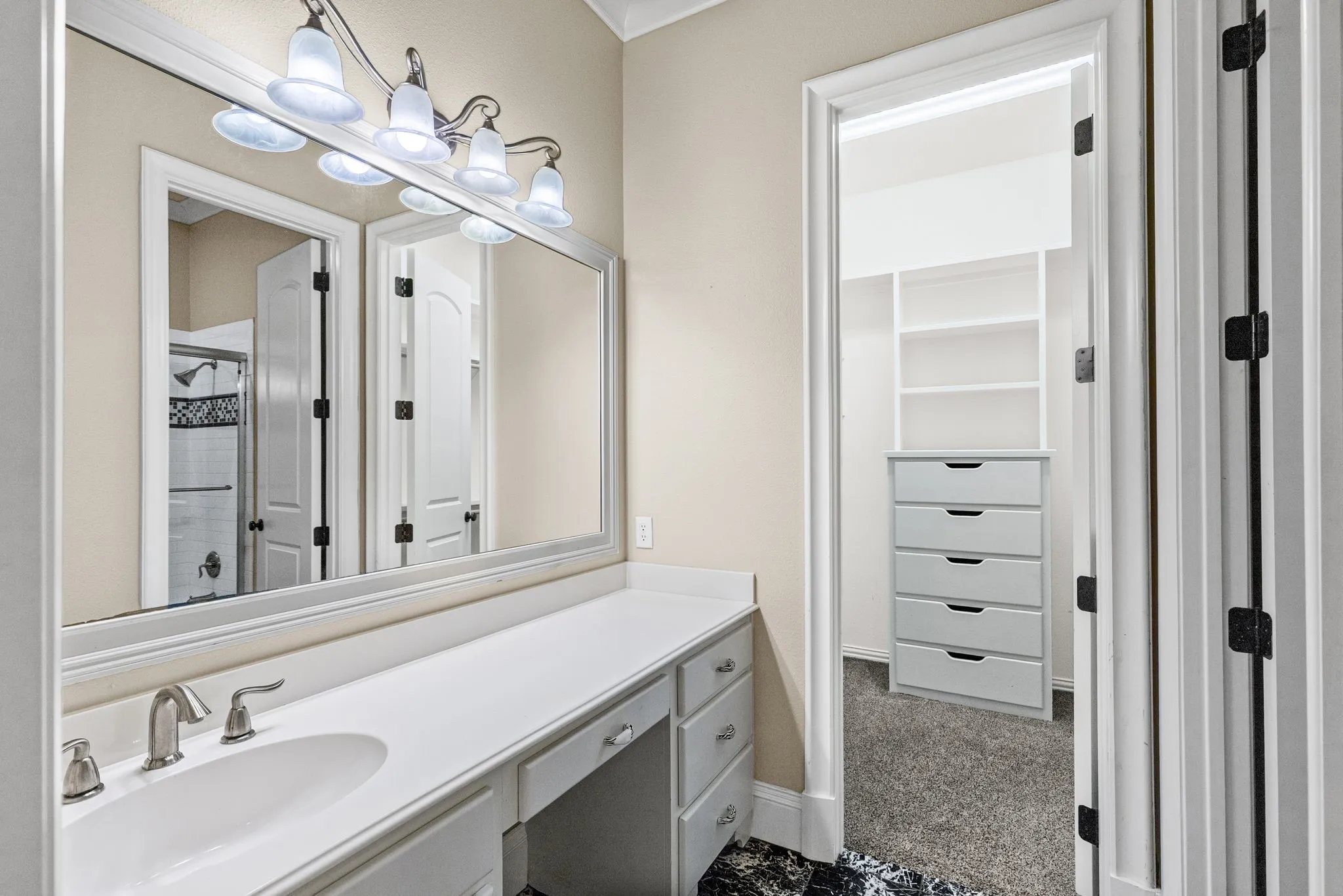 Ensuite Bath with Large Walk in Closet
