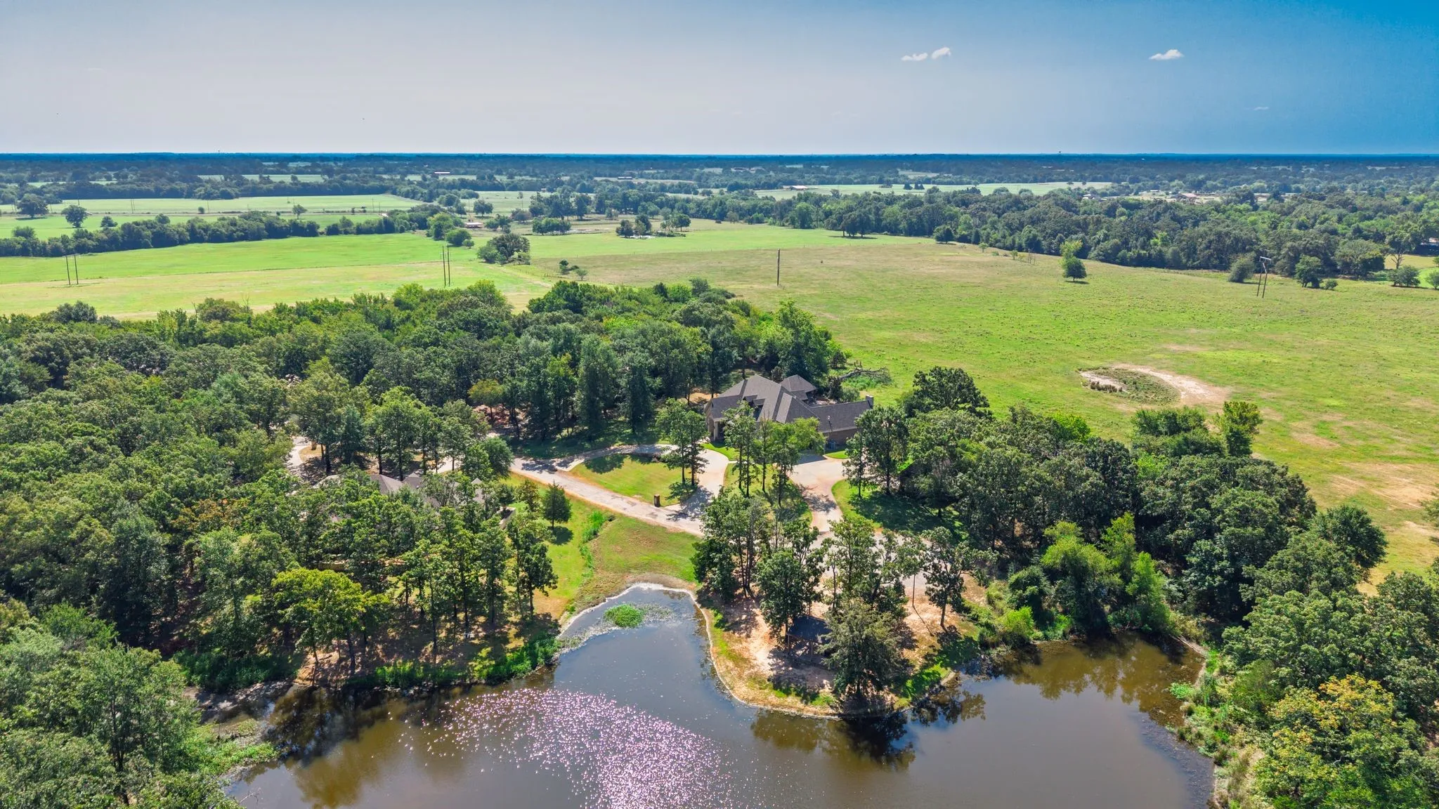 Single Family Residence For Sale in Hopkins County , 123 Katie Ridge, Sulphur Springs, Texas 75482, 6 Bedroom, 6 Bathroom, 4 Garage spaces, 5,094 Sqft, built in 2010, mls#21347145, Real Estate Agent in Sulphur Springs, Homes For Sale in Hopkins county, Homes For Sale in Sulphur Springs, Realtor in Sulphur Springs Texas, Real Estate Brokerage Independent Realty Texas, Luminita Cordes Realtor