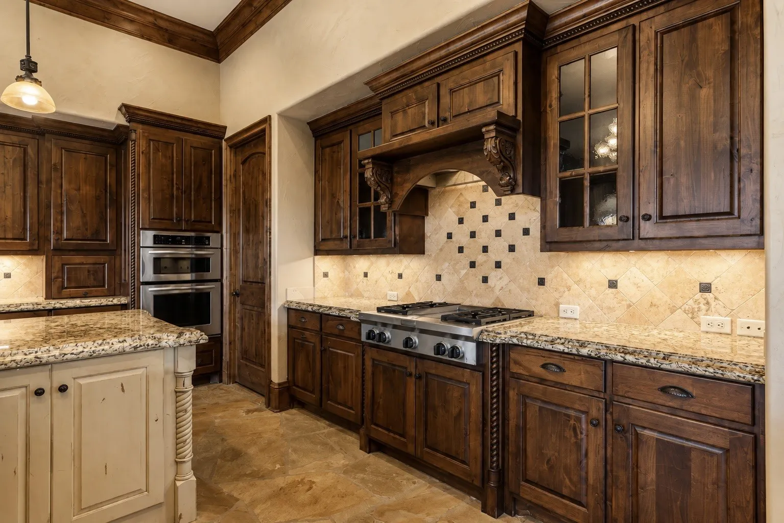 Single Family Residence For Sale in Hopkins County , 123 Katie Ridge, Sulphur Springs, Texas 75482, 6 Bedroom, 6 Bathroom, 4 Garage spaces, 5,094 Sqft, built in 2010, mls#21347145, Real Estate Agent in Sulphur Springs, Homes For Sale in Hopkins county, Homes For Sale in Sulphur Springs, Realtor in Sulphur Springs Texas, Real Estate Brokerage Independent Realty Texas, Luminita Cordes Realtor