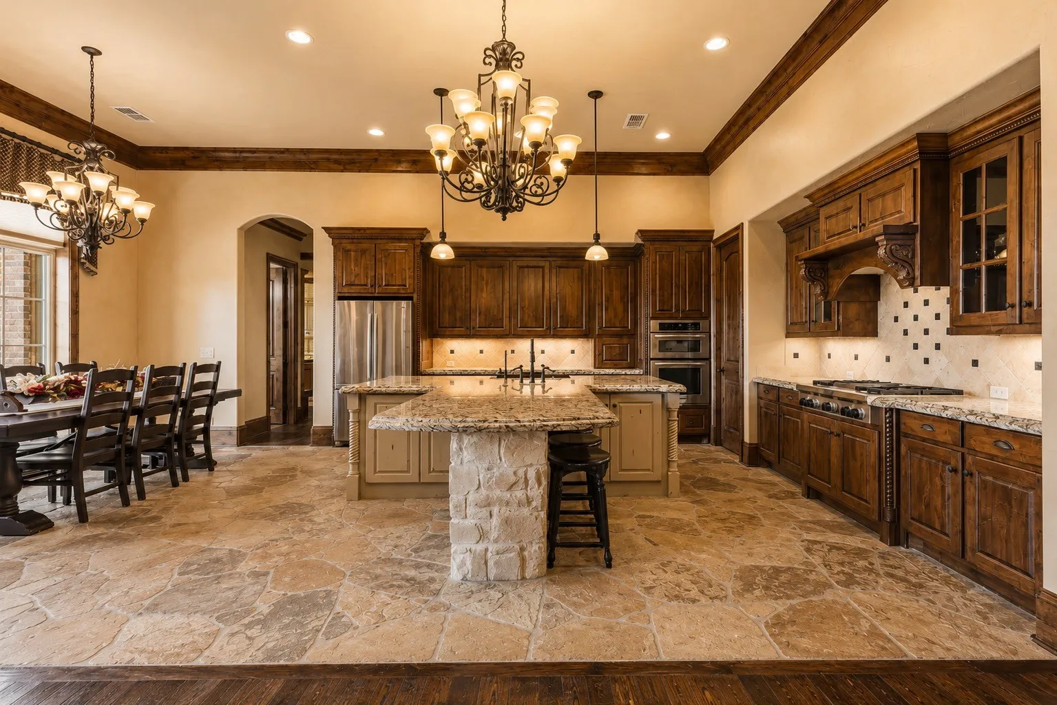 Single Family Residence For Sale in Hopkins County , 123 Katie Ridge, Sulphur Springs, Texas 75482, 6 Bedroom, 6 Bathroom, 4 Garage spaces, 5,094 Sqft, built in 2010, mls#21347145, Real Estate Agent in Sulphur Springs, Homes For Sale in Hopkins county, Homes For Sale in Sulphur Springs, Realtor in Sulphur Springs Texas, Real Estate Brokerage Independent Realty Texas, Luminita Cordes Realtor