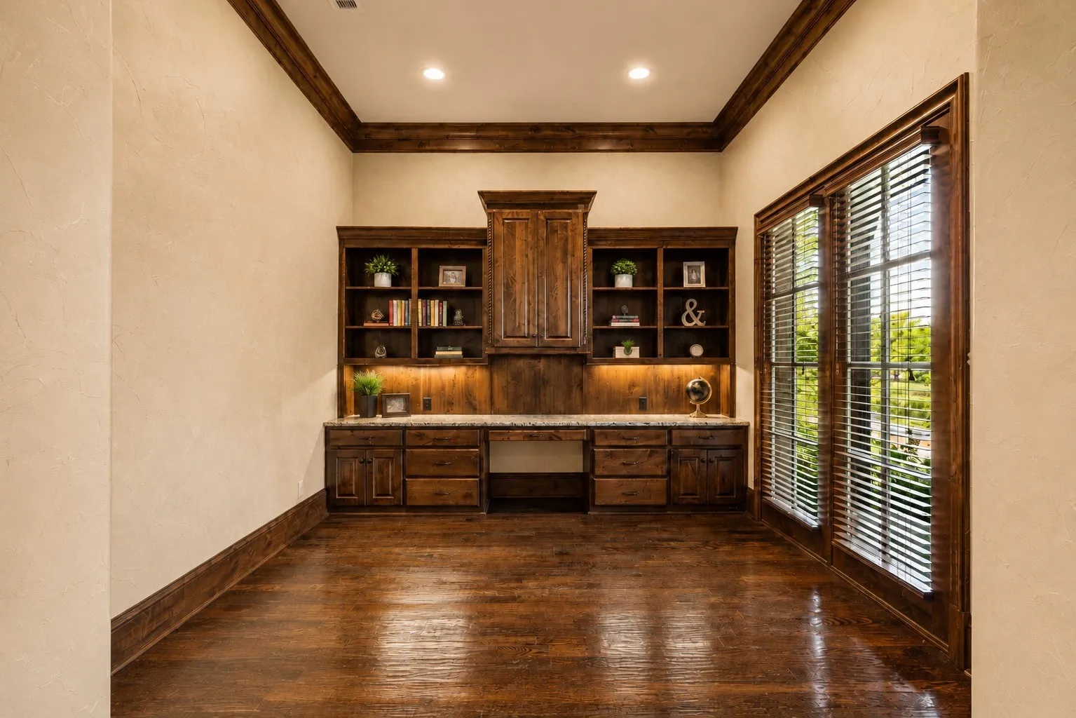 Single Family Residence For Sale in Hopkins County , 123 Katie Ridge, Sulphur Springs, Texas 75482, 6 Bedroom, 6 Bathroom, 4 Garage spaces, 5,094 Sqft, built in 2010, mls#21347145, Real Estate Agent in Sulphur Springs, Homes For Sale in Hopkins county, Homes For Sale in Sulphur Springs, Realtor in Sulphur Springs Texas, Real Estate Brokerage Independent Realty Texas, Luminita Cordes Realtor