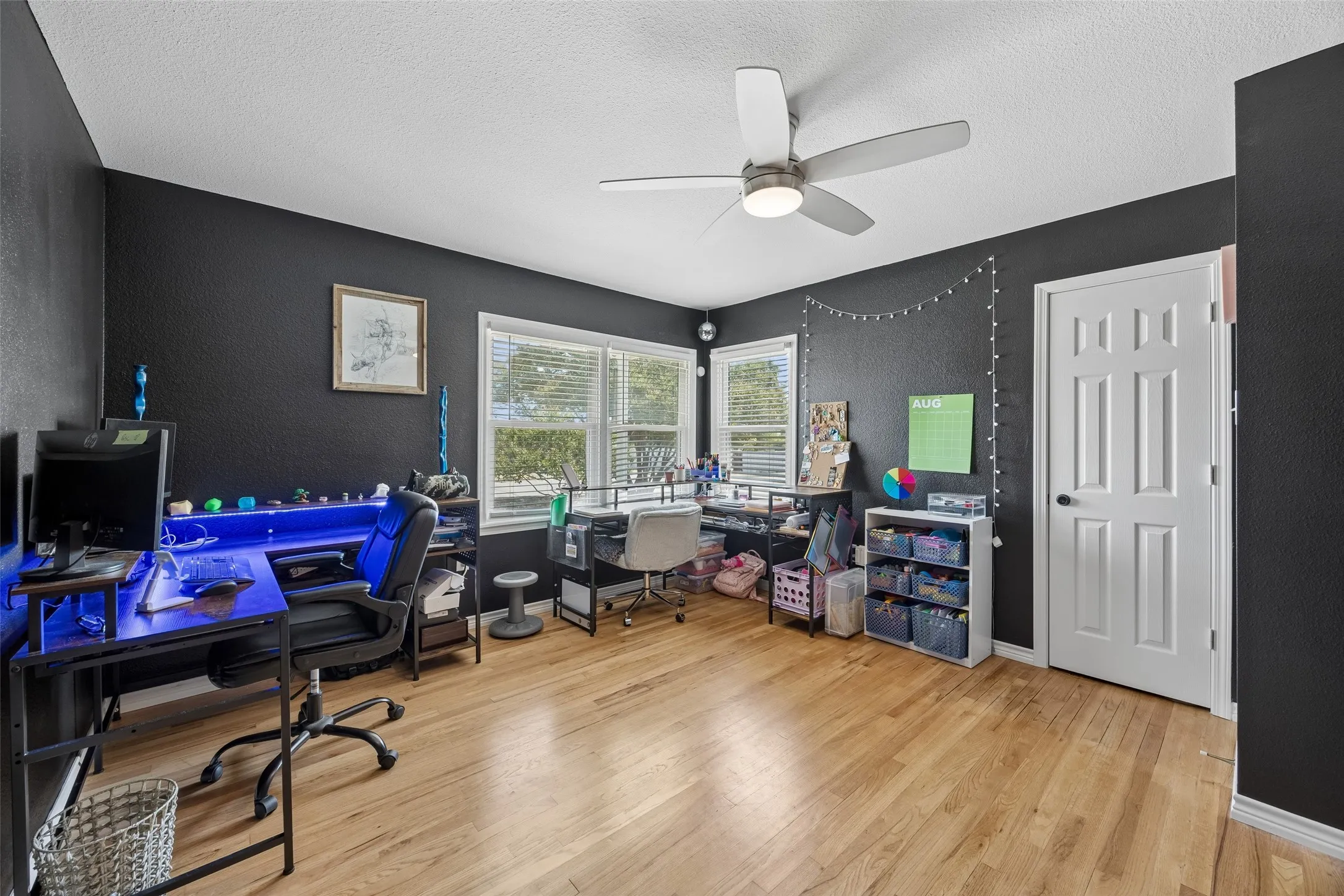 Single Family Residence For Sale in Tarrant County , 3290 Olive Place, Fort Worth, Texas 76116, 3 Bedroom, 2 Bathroom, 2 Garage spaces, 1,605 Sqft, built in 1954, mls#21361560, Real Estate Agent in Fort Worth, Homes For Sale in Tarrant county, Homes For Sale in Fort Worth, Realtor in Fort Worth Texas, Real Estate Brokerage Independent Realty Texas, Luminita Cordes Realtor