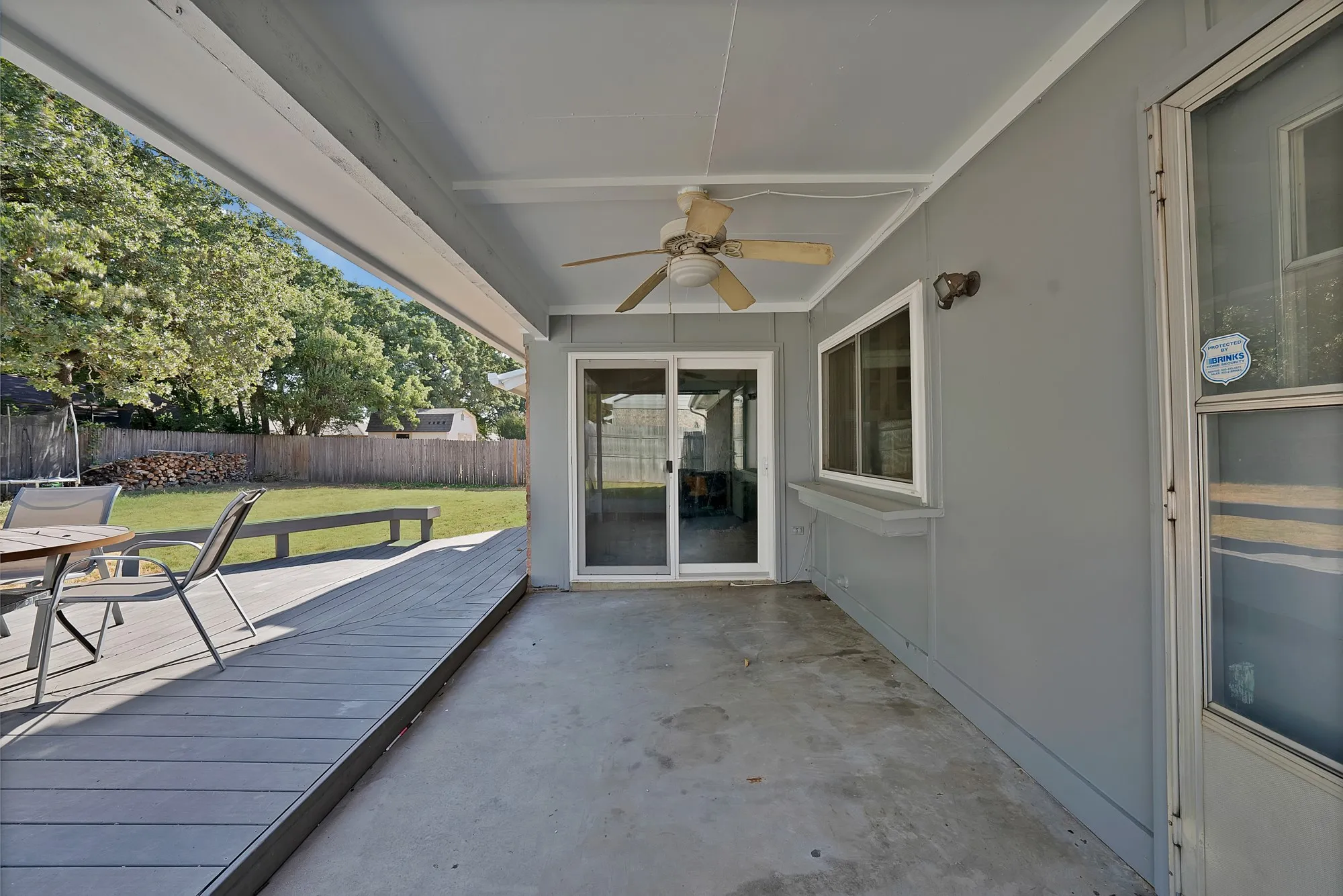 Single Family Residence For Sale in Tarrant County , 5405 Pineridge Drive, Arlington, Texas 76016, 3 Bedroom, 2 Bathroom, 2 Garage spaces, 1,640 Sqft, built in 1979, mls#21363892, Real Estate Agent in Arlington, Homes For Sale in Tarrant county, Homes For Sale in Arlington, Realtor in Arlington Texas, Real Estate Brokerage Independent Realty Texas, Luminita Cordes Realtor