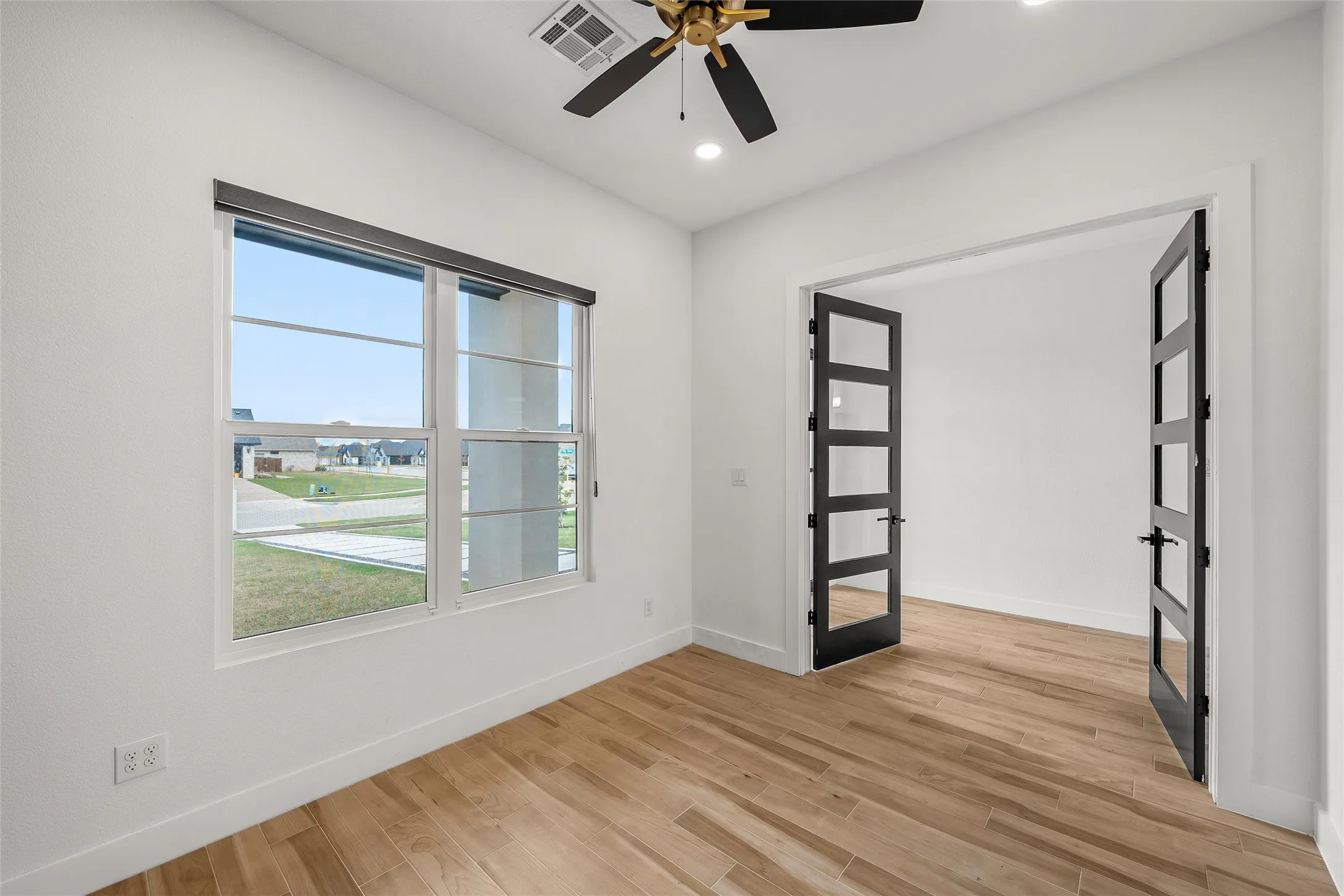 Single Family Residence For Sale in Mc Lennan County , 13001 Big Bend Boulevard, Woodway, Texas 76712, 4 Bedroom, 3 Bathroom, 3 Garage spaces, 2,522 Sqft, built in 2024, mls#21365931, Real Estate Agent in Woodway, Homes For Sale in Mc Lennan county, Homes For Sale in Woodway, Realtor in Woodway Texas, Real Estate Brokerage Independent Realty Texas, Luminita Cordes Realtor