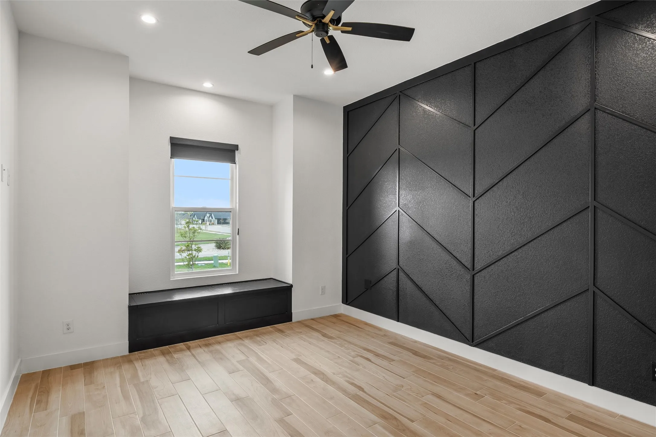 Single Family Residence For Sale in Mc Lennan County , 13001 Big Bend Boulevard, Woodway, Texas 76712, 4 Bedroom, 3 Bathroom, 3 Garage spaces, 2,522 Sqft, built in 2024, mls#21365931, Real Estate Agent in Woodway, Homes For Sale in Mc Lennan county, Homes For Sale in Woodway, Realtor in Woodway Texas, Real Estate Brokerage Independent Realty Texas, Luminita Cordes Realtor