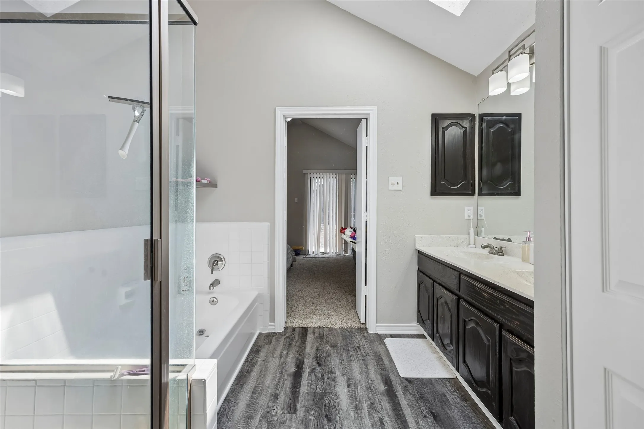 Single Family Residence For Rent in Denton County , 2108 Rose Cliff Lane, Carrollton, Texas 75007, 3 Bedroom, 3 Bathroom, 2 Garage spaces, 1,641 Sqft, built in 1983, Price $2,600, mls#21365051, Real Estate Agent in Carrollton, Homes For Rent in Denton county, Homes For Rent in Carrollton, Realtor in Carrollton Texas, Real Estate Brokerage Independent Realty Texas, Luminita Cordes Realtor