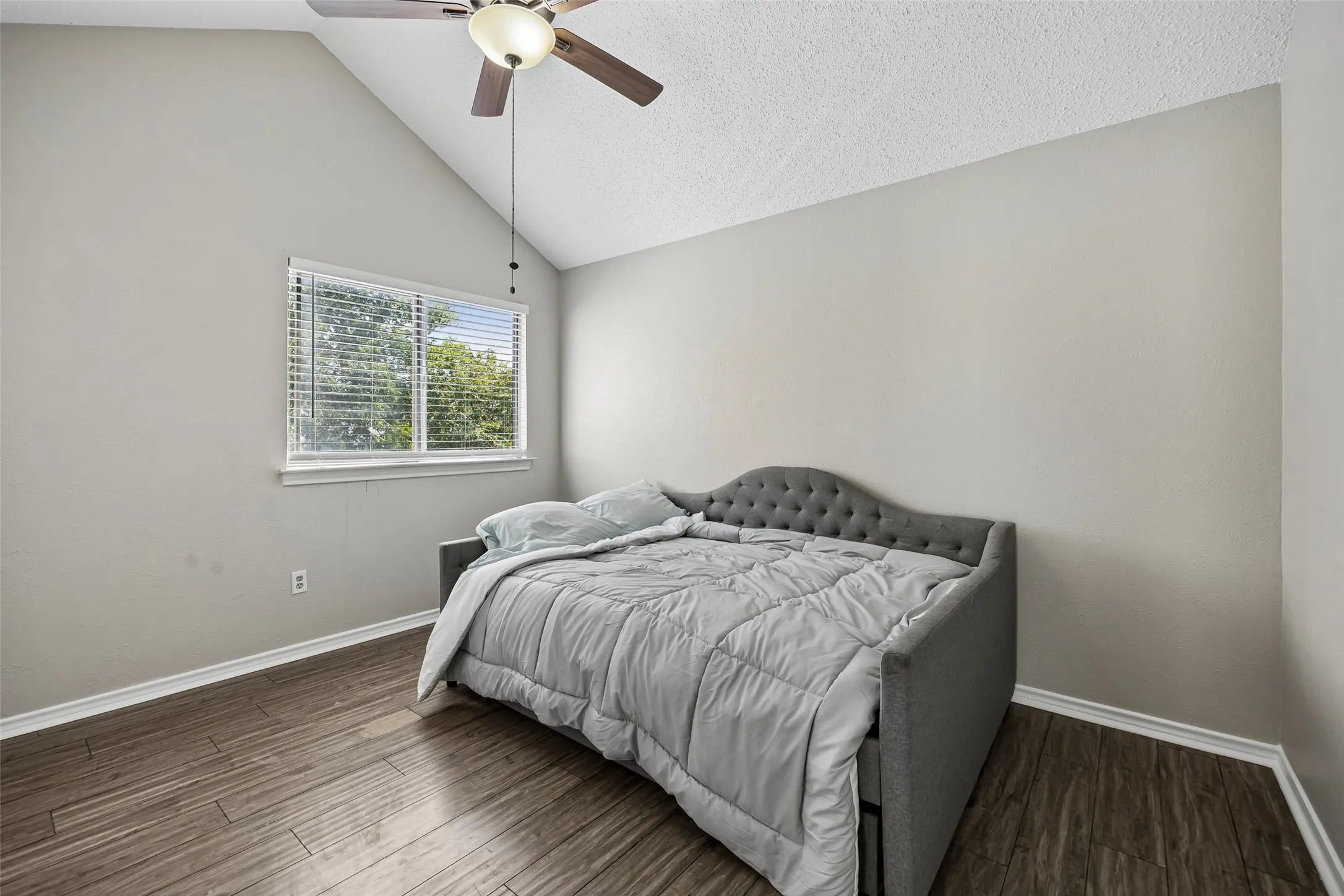 Single Family Residence For Rent in Denton County , 2108 Rose Cliff Lane, Carrollton, Texas 75007, 3 Bedroom, 3 Bathroom, 2 Garage spaces, 1,641 Sqft, built in 1983, Price $2,600, mls#21365051, Real Estate Agent in Carrollton, Homes For Rent in Denton county, Homes For Rent in Carrollton, Realtor in Carrollton Texas, Real Estate Brokerage Independent Realty Texas, Luminita Cordes Realtor