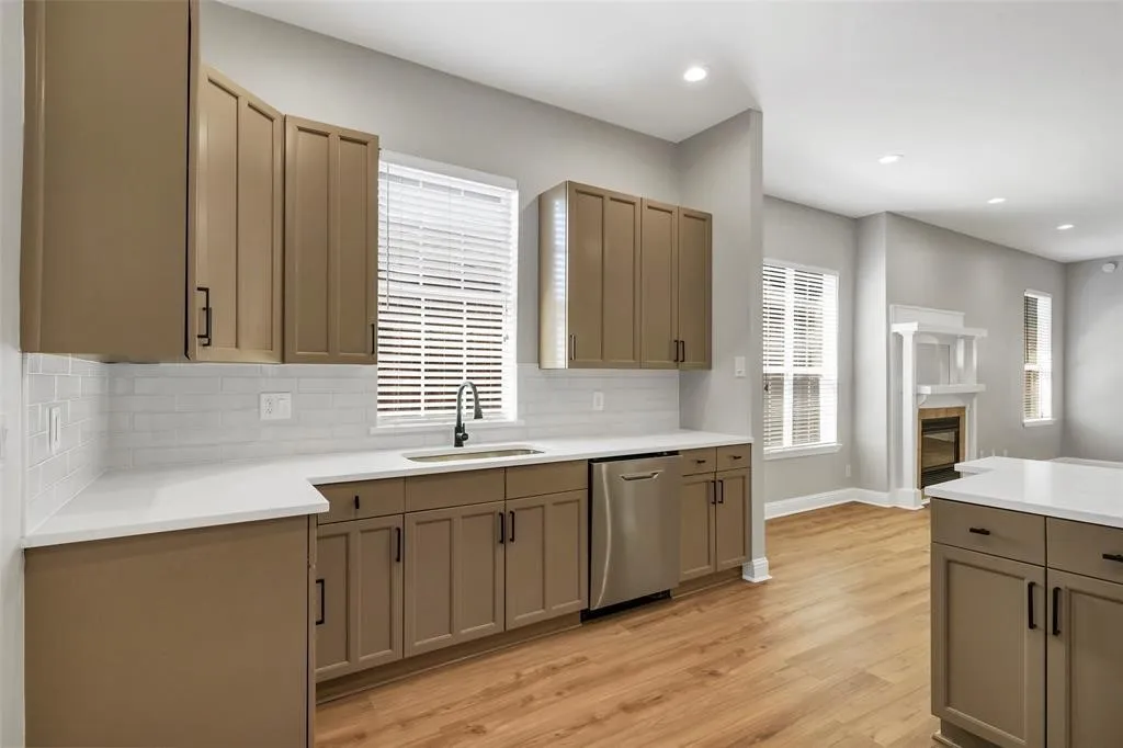 Single Family Residence For Sale in Dallas County , 5524 Victor Street, Dallas, Texas 75214, 3 Bedroom, 2 Bathroom, Garage spaces, 1,659 Sqft, built in 1938, mls#21365932, Real Estate Agent in Dallas, Homes For Sale in Dallas county, Homes For Sale in Dallas, Realtor in Dallas Texas, Real Estate Brokerage Independent Realty Texas, Luminita Cordes Realtor
