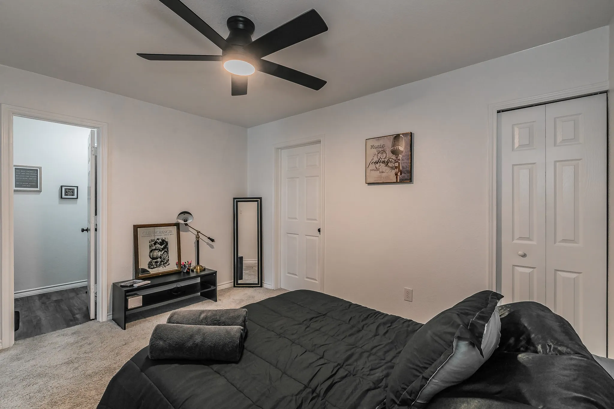 Garage apartment Bedroom area