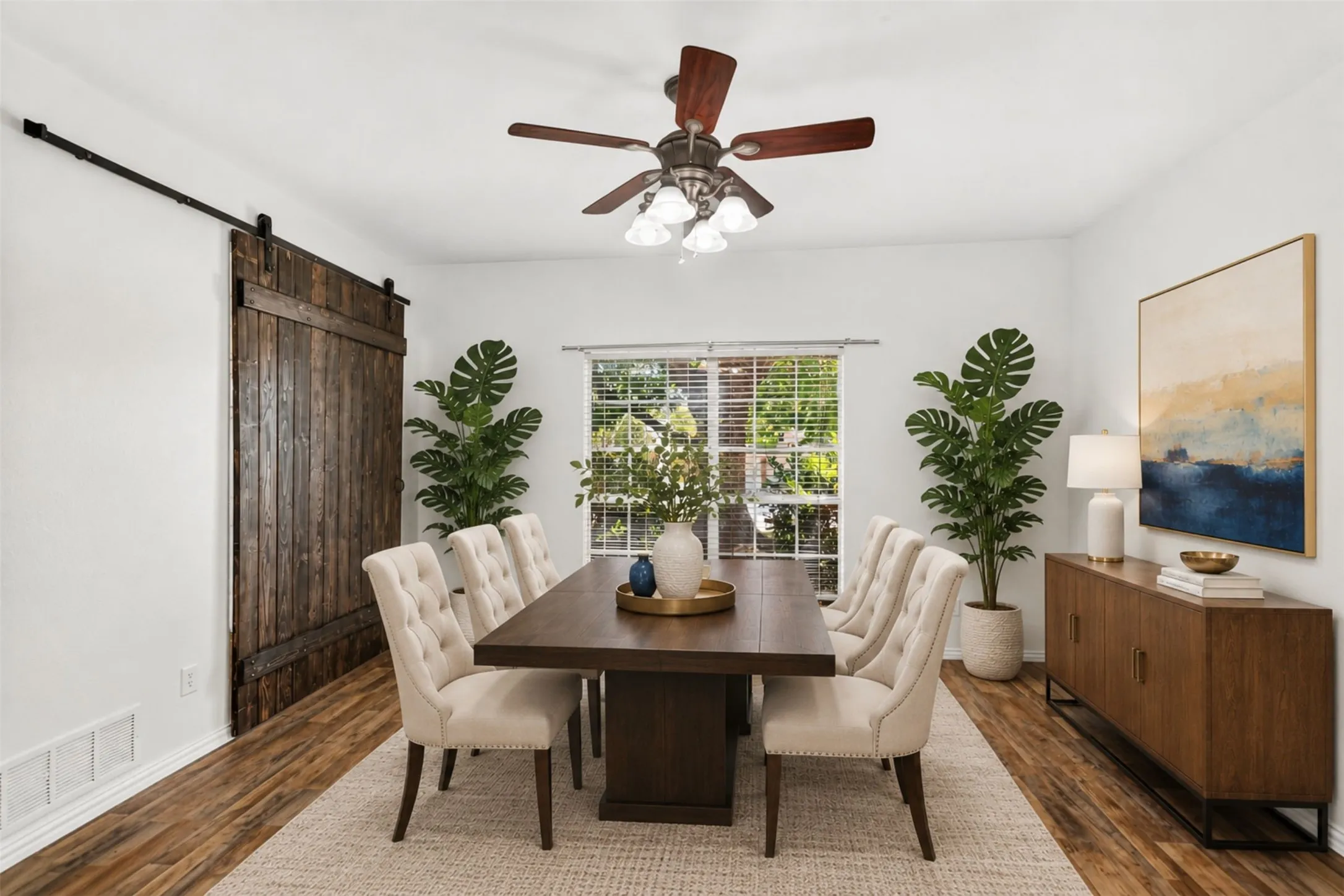 *NOTE* Virtual Staging - Dining Area