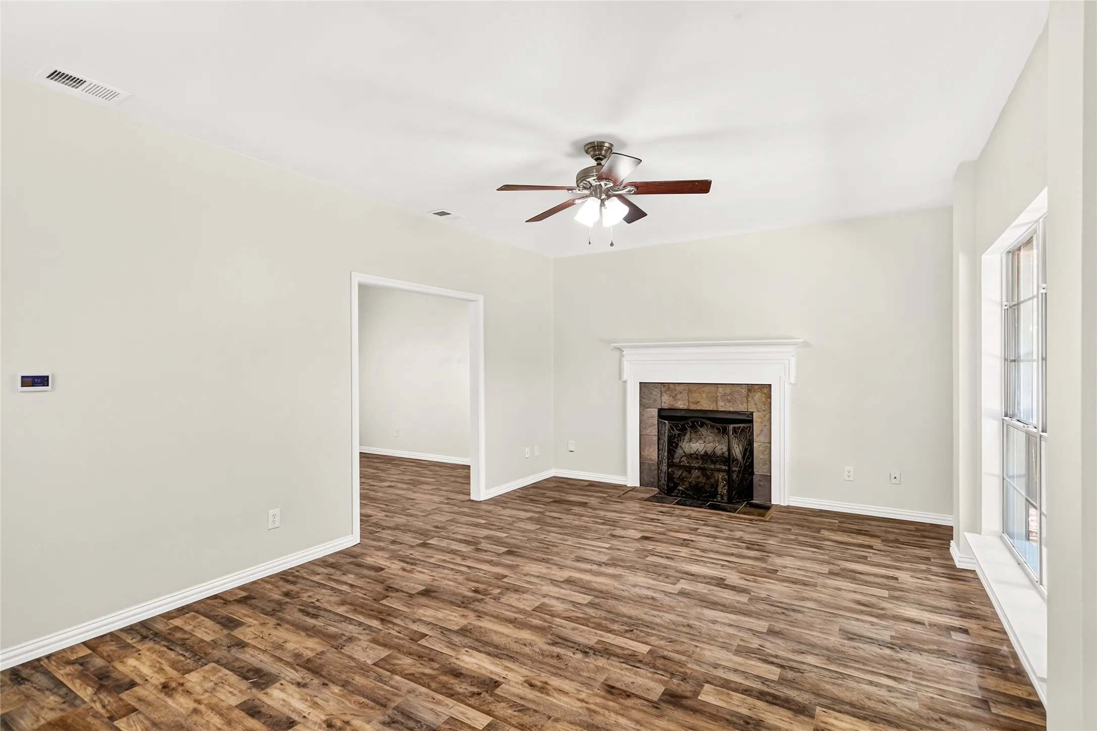 Single Family Residence For Sale in Collin County , 1008 Hyde Park Drive, Mc Kinney, Texas 75069, 4 Bedroom, 3 Bathroom, 2 Garage spaces, 2,040 Sqft, built in 1991, mls#21365955, Real Estate Agent in Mc Kinney, Homes For Sale in Collin county, Homes For Sale in Mc Kinney, Realtor in Mc Kinney Texas, Real Estate Brokerage Independent Realty Texas, Luminita Cordes Realtor