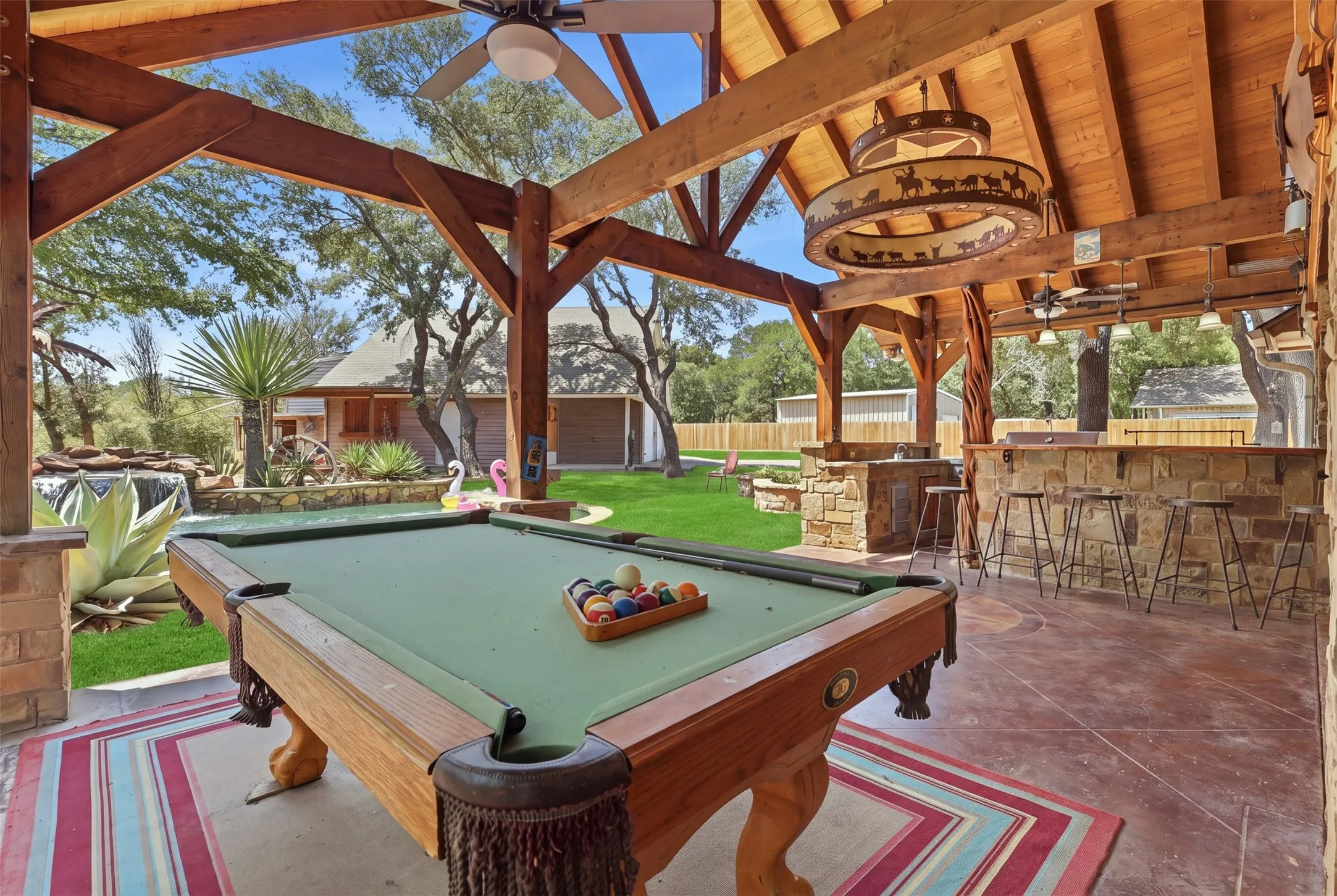 Single Family Residence For Sale in Tarrant County , 128 Oakwood Court, Lakeside, Texas 76135, 3 Bedroom, 3 Bathroom, 4 Garage spaces, 2,459 Sqft, built in 1997, mls#21364688, Real Estate Agent in Lakeside, Homes For Sale in Tarrant county, Homes For Sale in Lakeside, Realtor in Lakeside Texas, Real Estate Brokerage Independent Realty Texas, Luminita Cordes Realtor