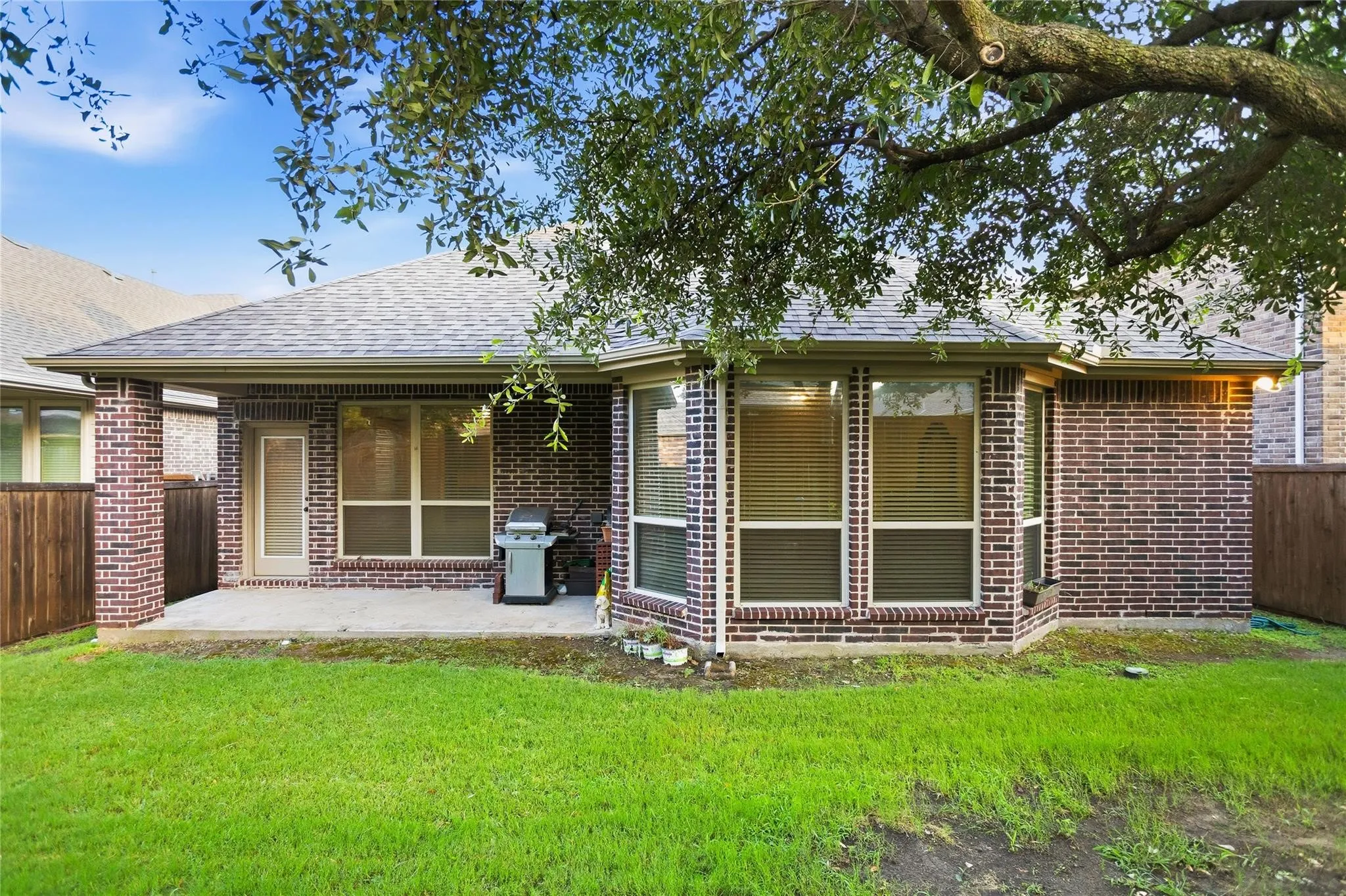 Single Family Residence For Sale in Collin County , 10816 Sexton Drive, Mc Kinney, Texas 75072, 4 Bedroom, 3 Bathroom, 2 Garage spaces, 2,253 Sqft, built in 2013, mls#21365068, Real Estate Agent in Mc Kinney, Homes For Sale in Collin county, Homes For Sale in Mc Kinney, Realtor in Mc Kinney Texas, Real Estate Brokerage Independent Realty Texas, Luminita Cordes Realtor