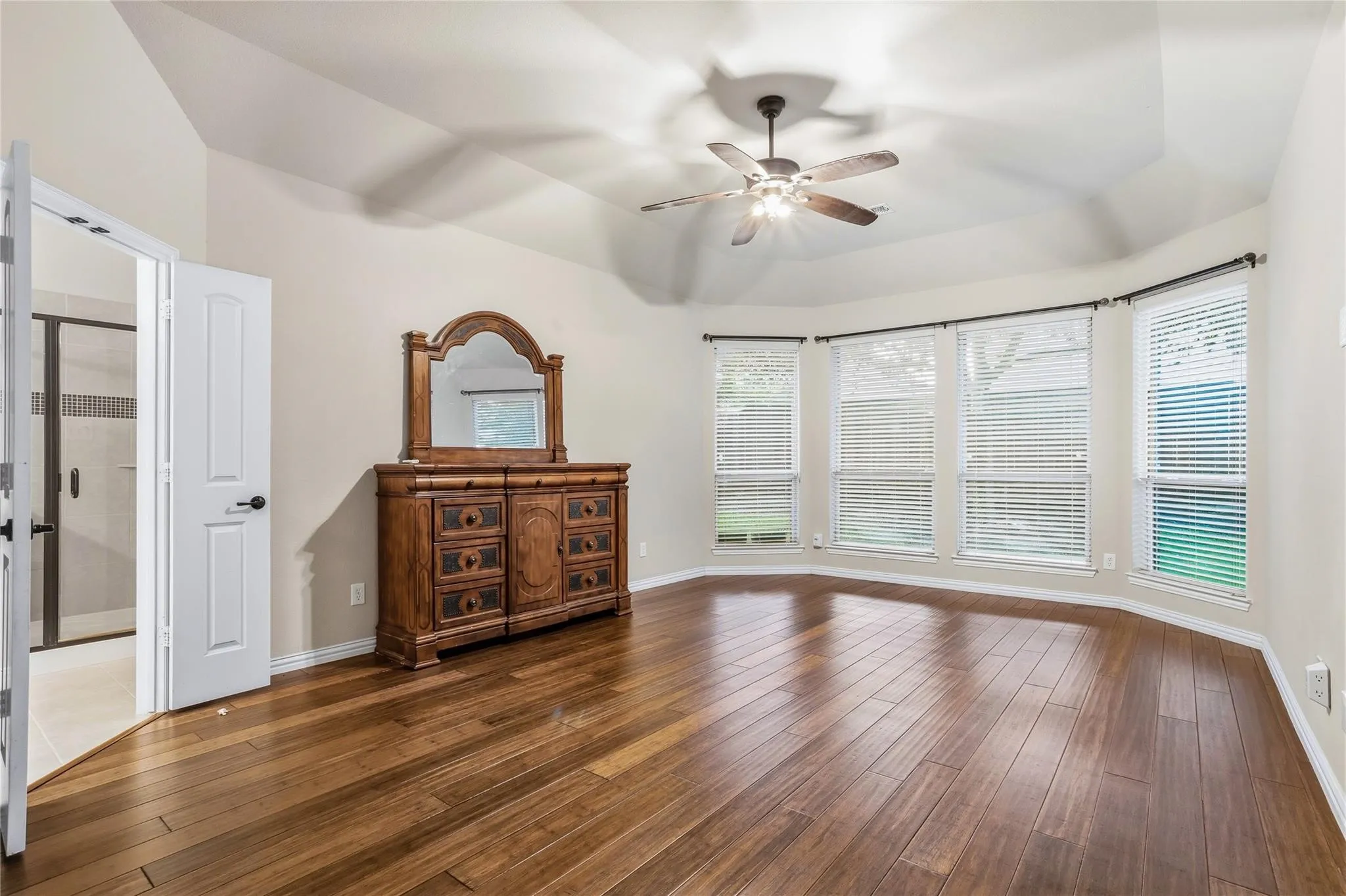 Single Family Residence For Sale in Collin County , 10816 Sexton Drive, Mc Kinney, Texas 75072, 4 Bedroom, 3 Bathroom, 2 Garage spaces, 2,253 Sqft, built in 2013, mls#21365068, Real Estate Agent in Mc Kinney, Homes For Sale in Collin county, Homes For Sale in Mc Kinney, Realtor in Mc Kinney Texas, Real Estate Brokerage Independent Realty Texas, Luminita Cordes Realtor
