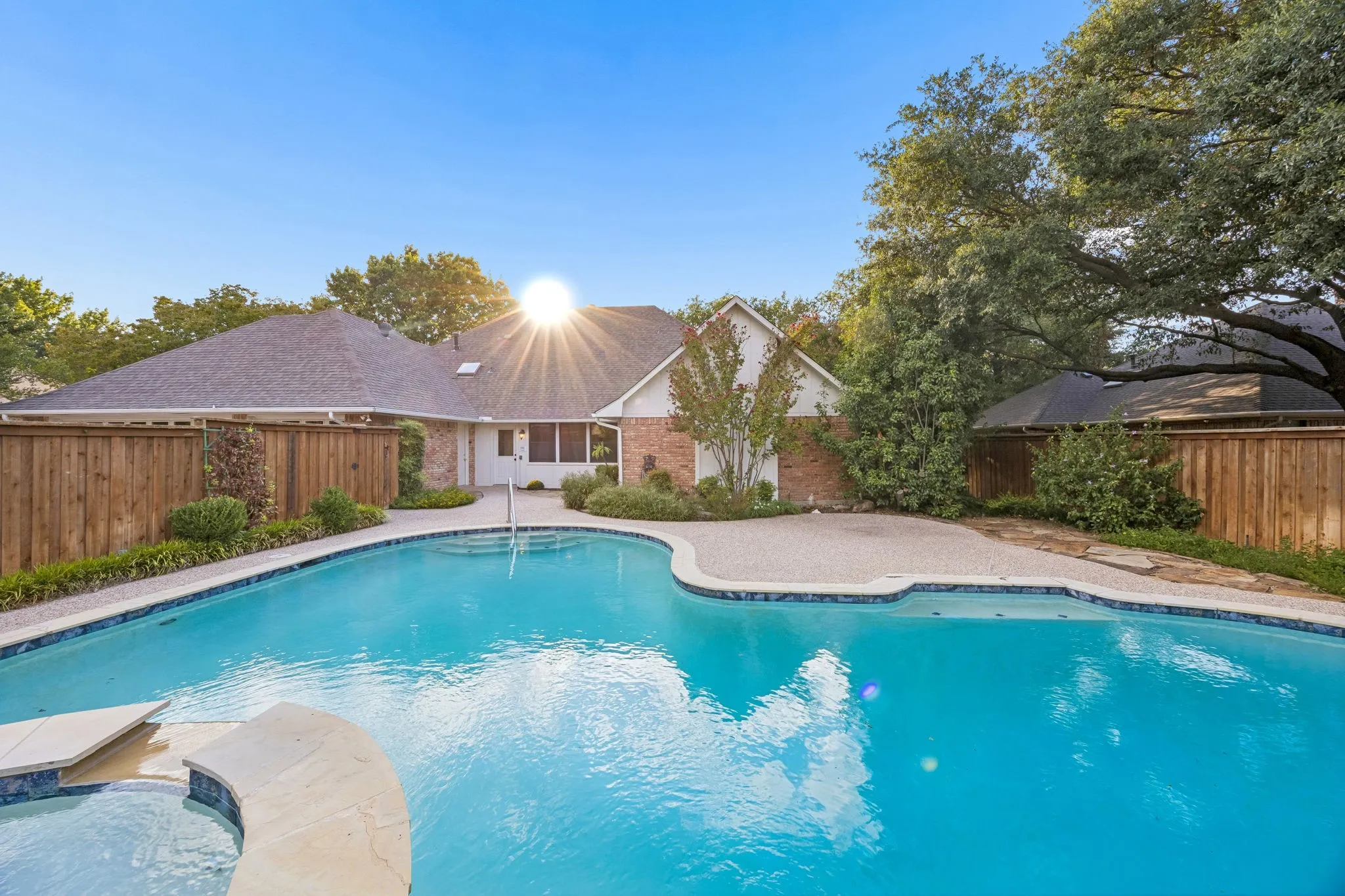 Single Family Residence For Sale in Dallas County , 2112 Brandeis Drive, Richardson, Texas 75082, 4 Bedroom, 3 Bathroom, 3 Garage spaces, 3,187 Sqft, built in 1983, mls#21356775, Real Estate Agent in Richardson, Homes For Sale in Dallas county, Homes For Sale in Richardson, Realtor in Richardson Texas, Real Estate Brokerage Independent Realty Texas, Luminita Cordes Realtor