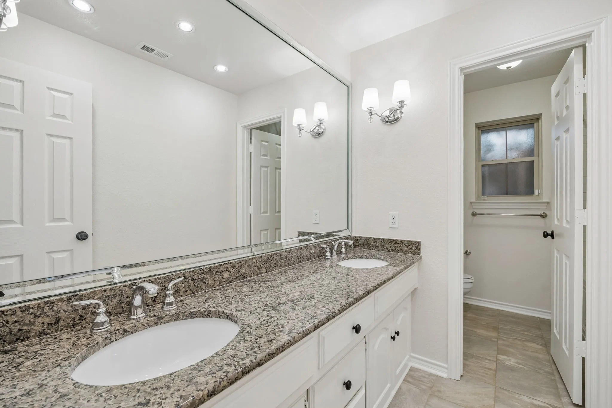 Single Family Residence For Sale in Dallas County , 2112 Brandeis Drive, Richardson, Texas 75082, 4 Bedroom, 3 Bathroom, 3 Garage spaces, 3,187 Sqft, built in 1983, mls#21356775, Real Estate Agent in Richardson, Homes For Sale in Dallas county, Homes For Sale in Richardson, Realtor in Richardson Texas, Real Estate Brokerage Independent Realty Texas, Luminita Cordes Realtor