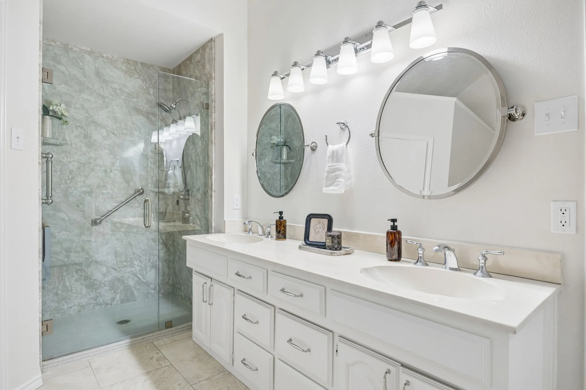 Single Family Residence For Sale in Dallas County , 2112 Brandeis Drive, Richardson, Texas 75082, 4 Bedroom, 3 Bathroom, 3 Garage spaces, 3,187 Sqft, built in 1983, mls#21356775, Real Estate Agent in Richardson, Homes For Sale in Dallas county, Homes For Sale in Richardson, Realtor in Richardson Texas, Real Estate Brokerage Independent Realty Texas, Luminita Cordes Realtor