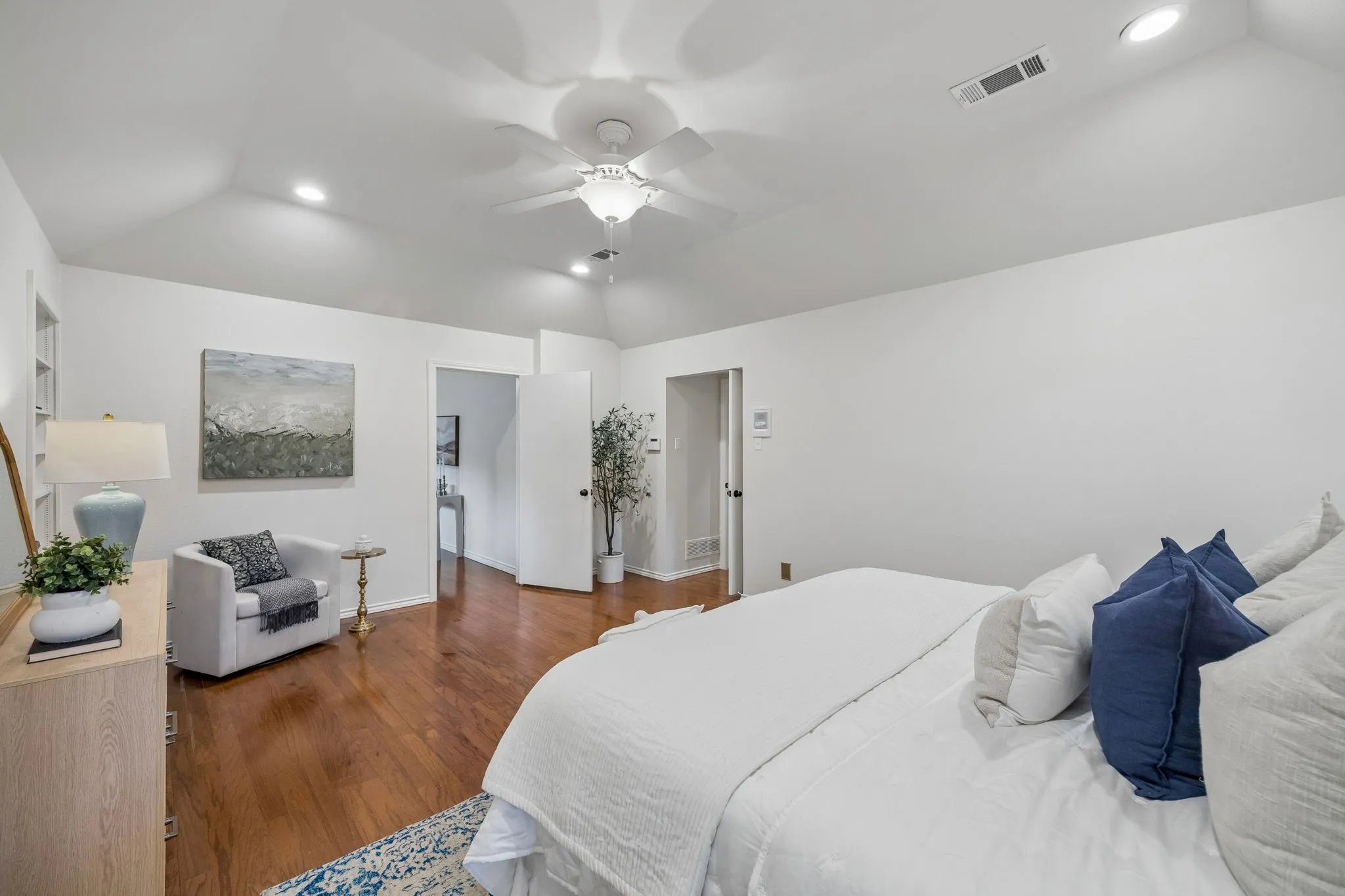 Single Family Residence For Sale in Dallas County , 2112 Brandeis Drive, Richardson, Texas 75082, 4 Bedroom, 3 Bathroom, 3 Garage spaces, 3,187 Sqft, built in 1983, mls#21356775, Real Estate Agent in Richardson, Homes For Sale in Dallas county, Homes For Sale in Richardson, Realtor in Richardson Texas, Real Estate Brokerage Independent Realty Texas, Luminita Cordes Realtor