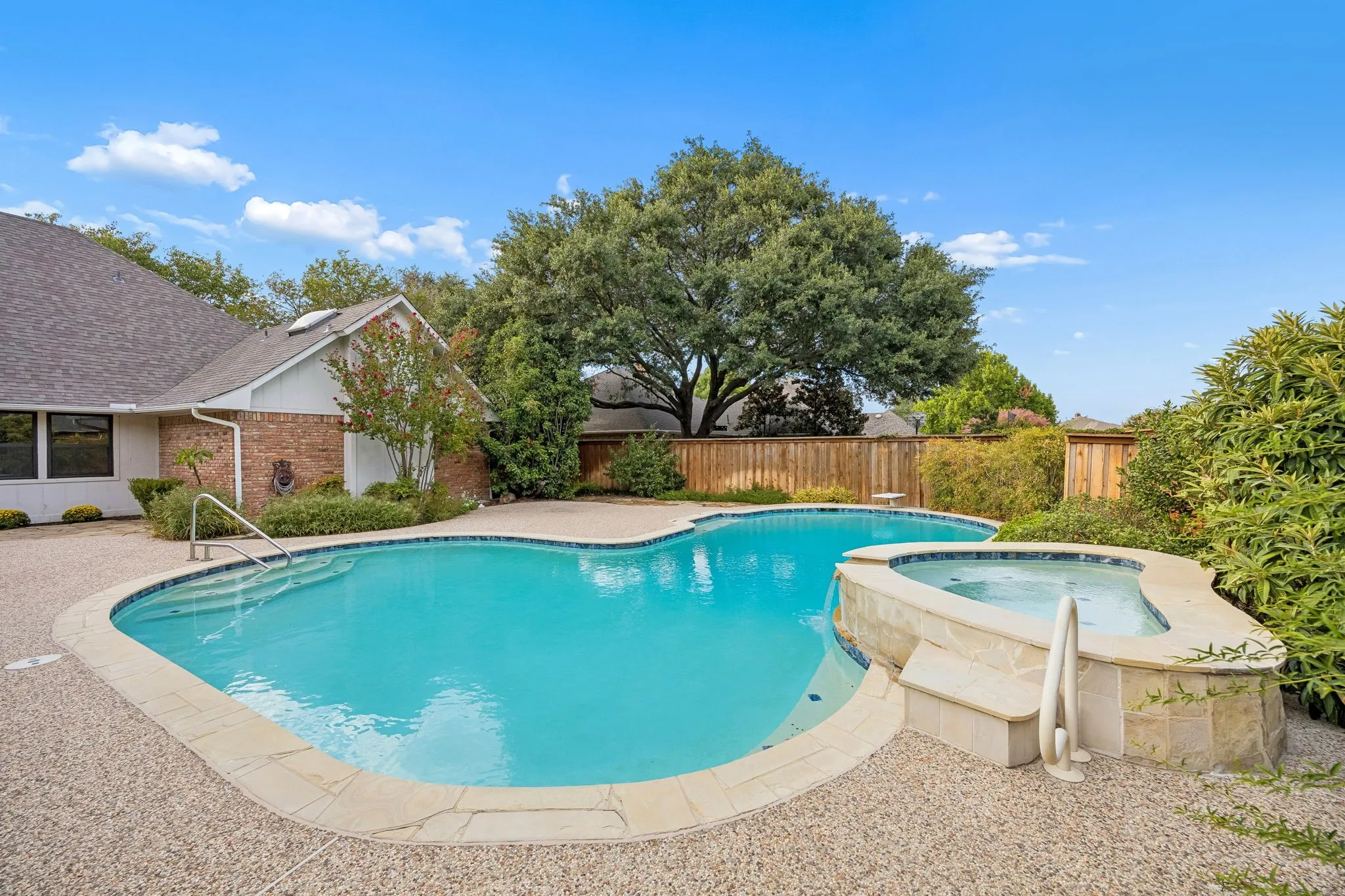 Single Family Residence For Sale in Dallas County , 2112 Brandeis Drive, Richardson, Texas 75082, 4 Bedroom, 3 Bathroom, 3 Garage spaces, 3,187 Sqft, built in 1983, mls#21356775, Real Estate Agent in Richardson, Homes For Sale in Dallas county, Homes For Sale in Richardson, Realtor in Richardson Texas, Real Estate Brokerage Independent Realty Texas, Luminita Cordes Realtor